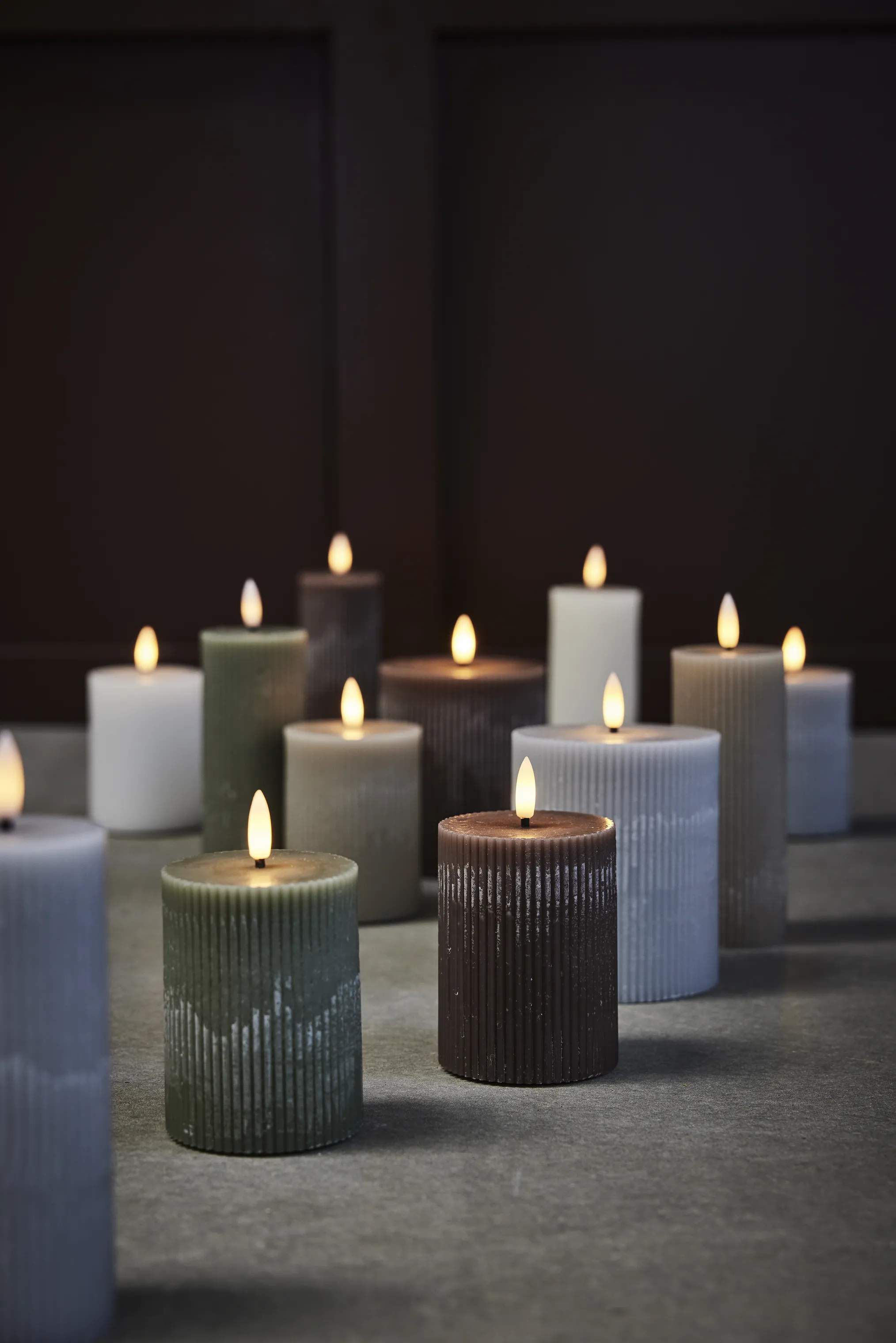 Lene Bjerre LED-lys Lillia LED Bloklys i grå, H12 x Ø10 cm, 2