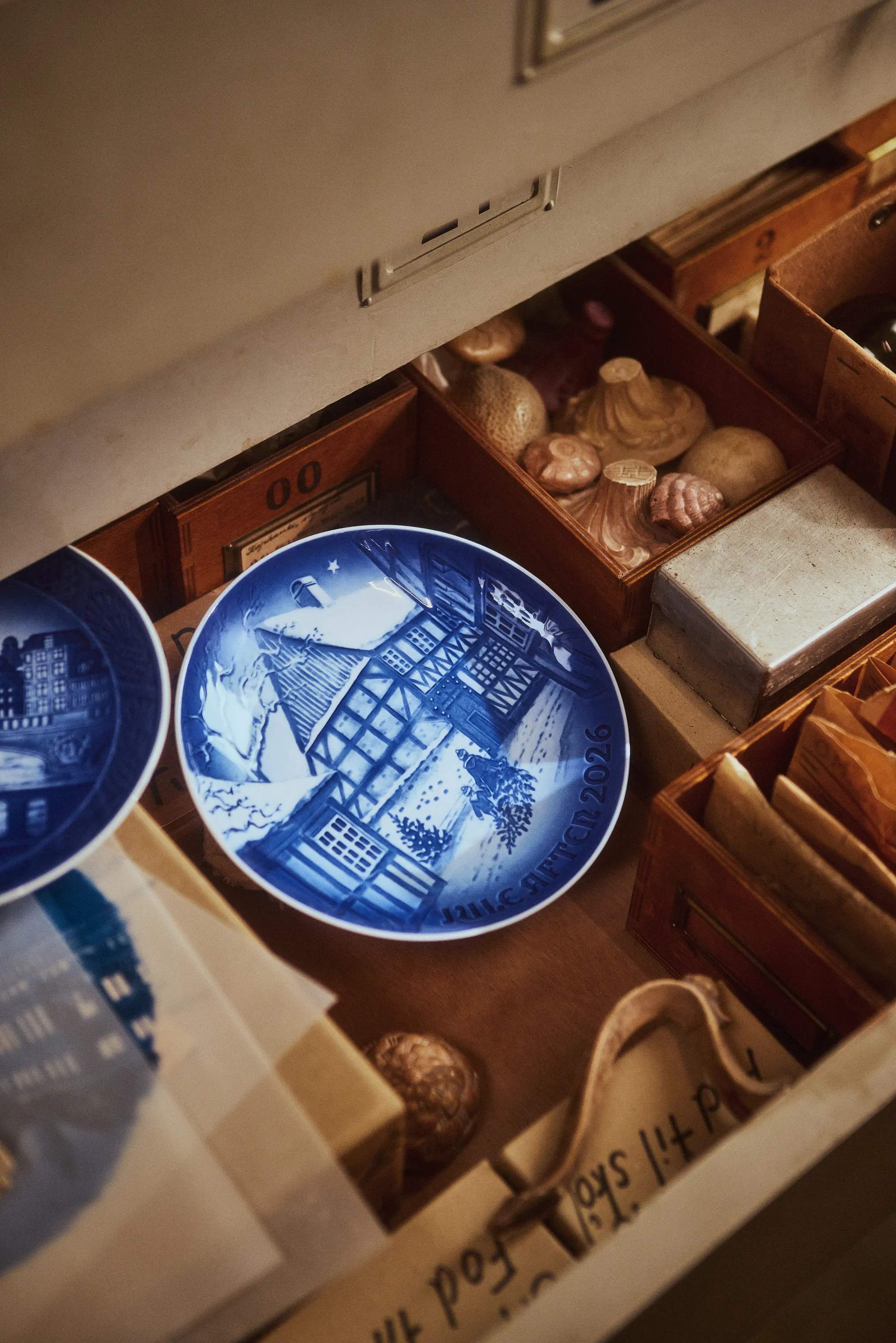 Royal Copenhagen Platter Samlerartikler Juleplatte 2026 - Marmorbroen i Blå, 2