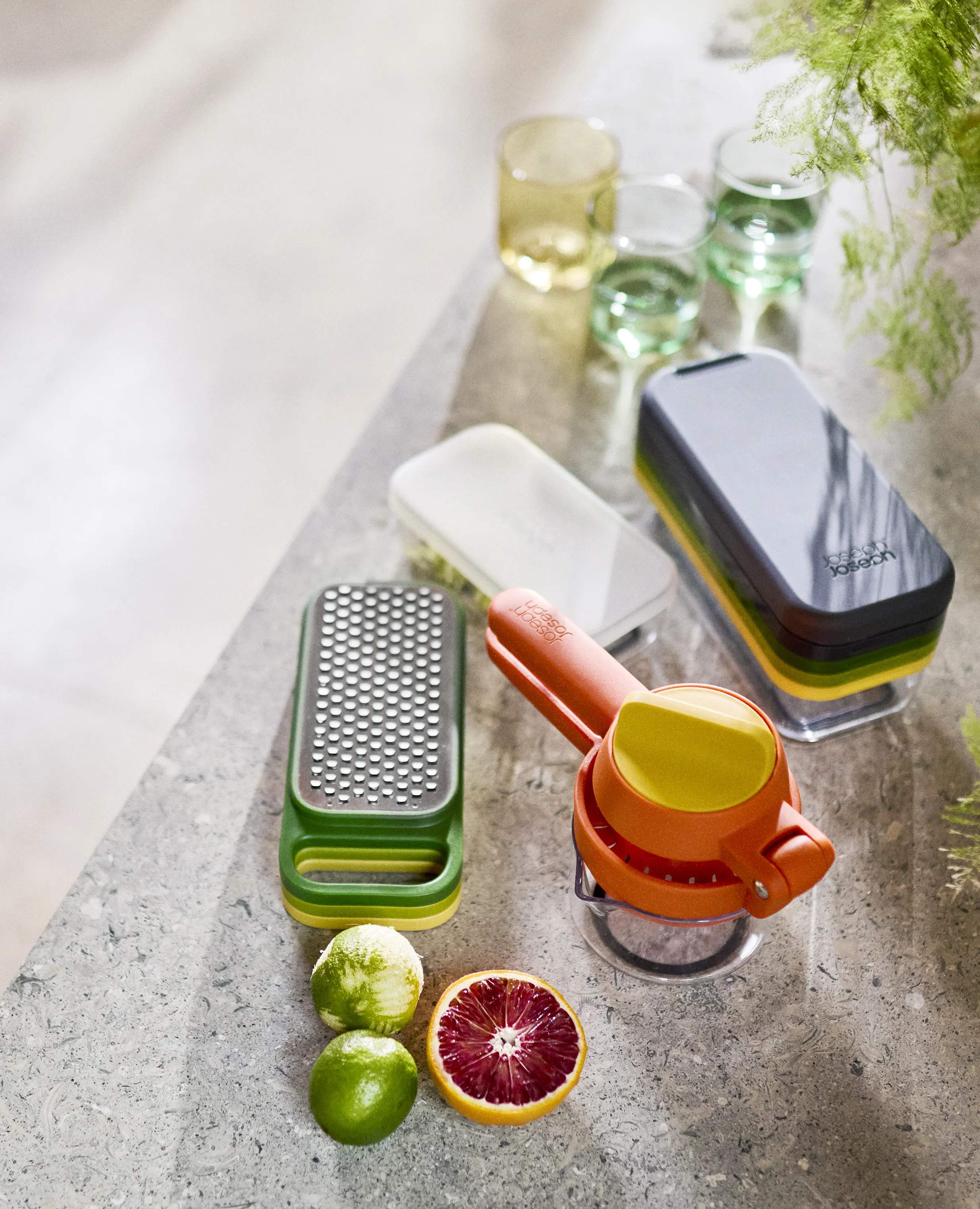 Joseph Joseph Rivejern Multi-Grate & Store™ 3-in-1 Rivejern i Multicolour, 2