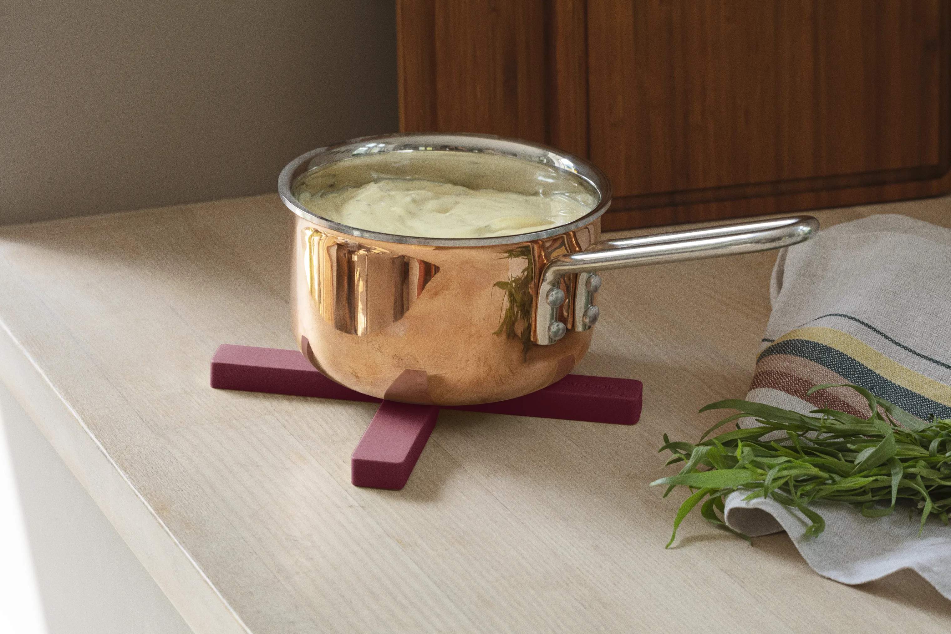Eva Solo Bordskånere Nordic Kitchen Magnetisk Bordskåner i Ruby, 3