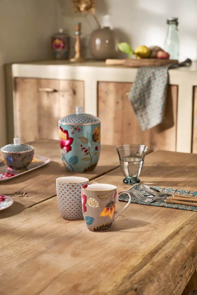 PIP Studio Krus og kopper med hank Blooming Tales Krus - 2 stk. i Khaki, 365 ml, 2