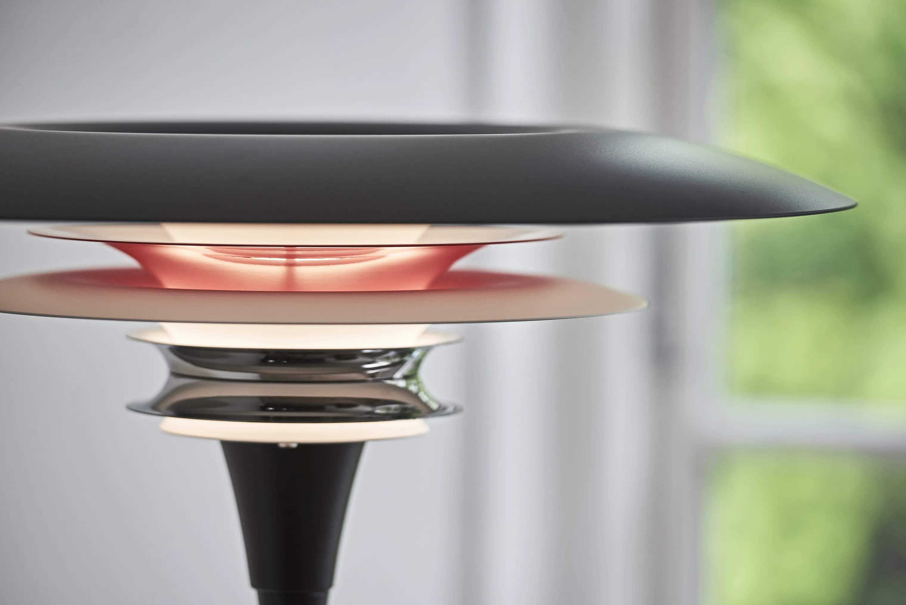 Belid Gulvlamper Diablo Gulvlampe i Sort/Rød, 149,2 cm, 2
