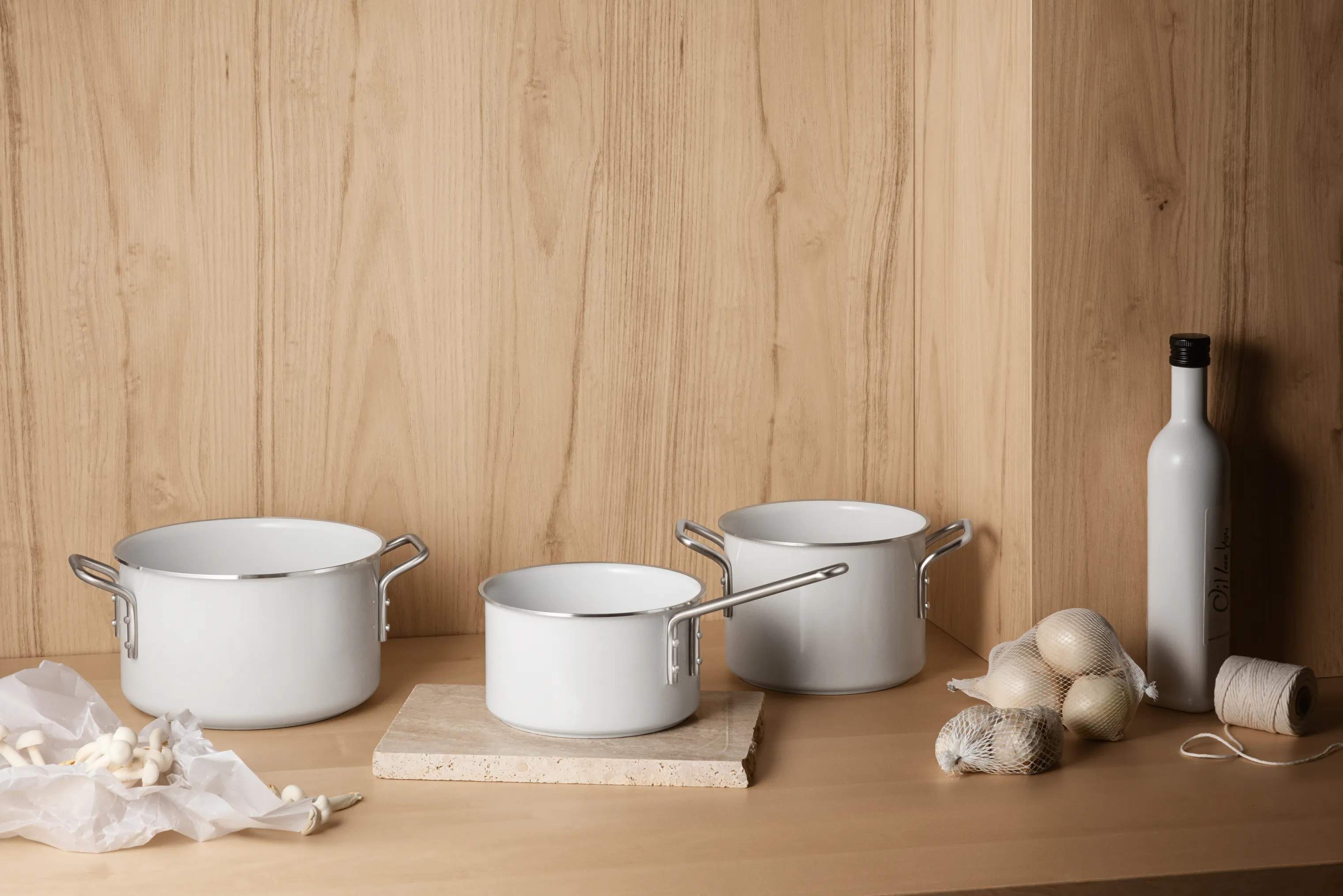 Eva Trio Kasseroller White Line Rec. White Line Kaserolle i 16 cm, 8