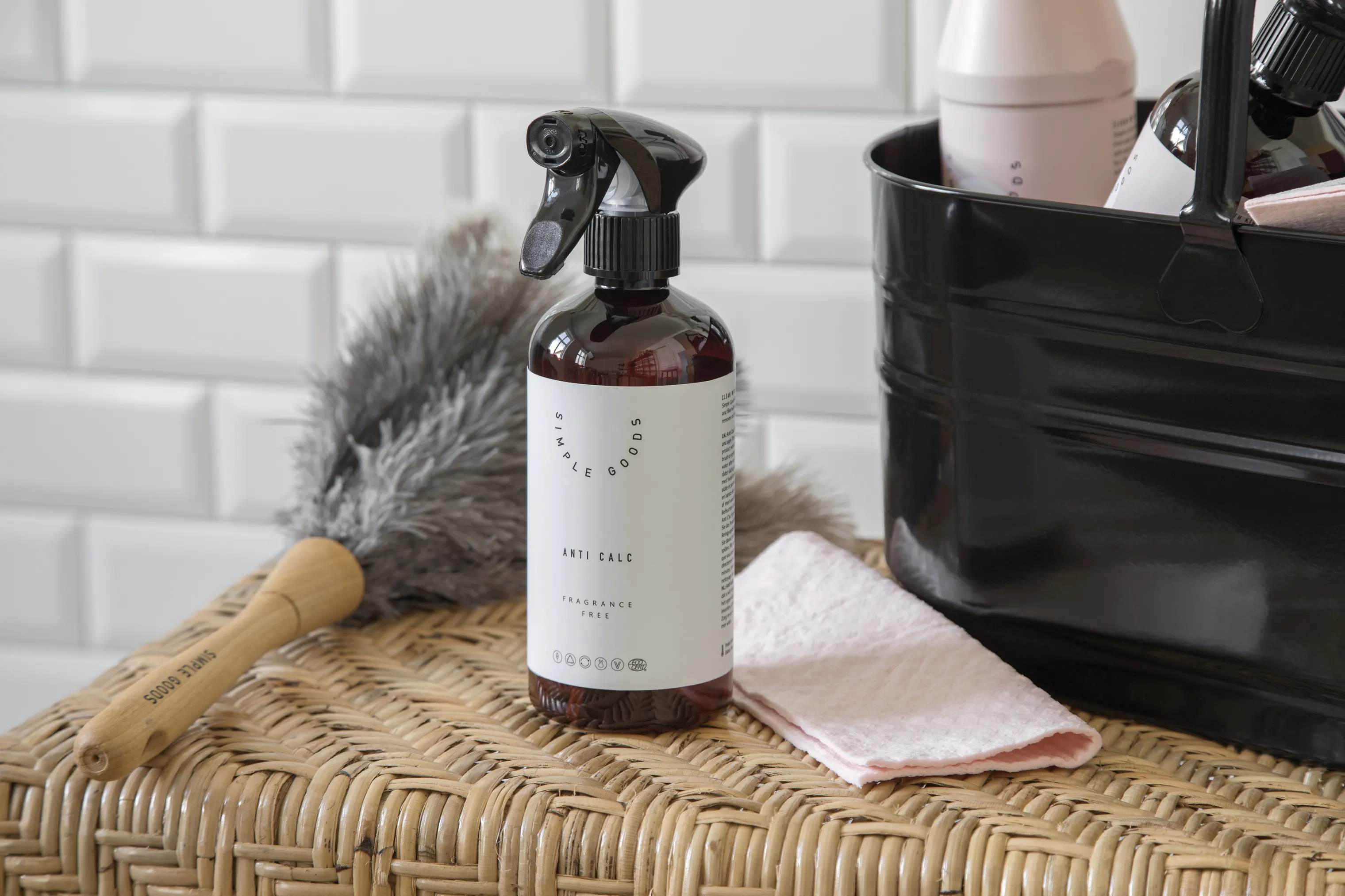 Simple Goods Rengøringsmidler Antikalk Spray i Hvid, 2
