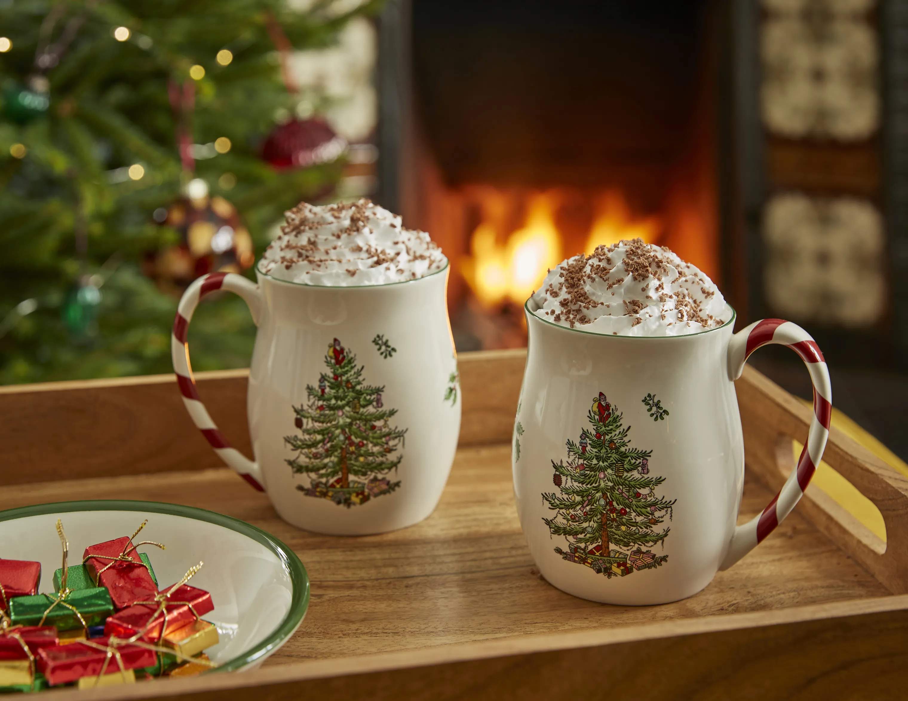 Spode Krus og kopper med hank Christmas Tree Krus - 4 stk. i Hvid/grøn/rød, 2