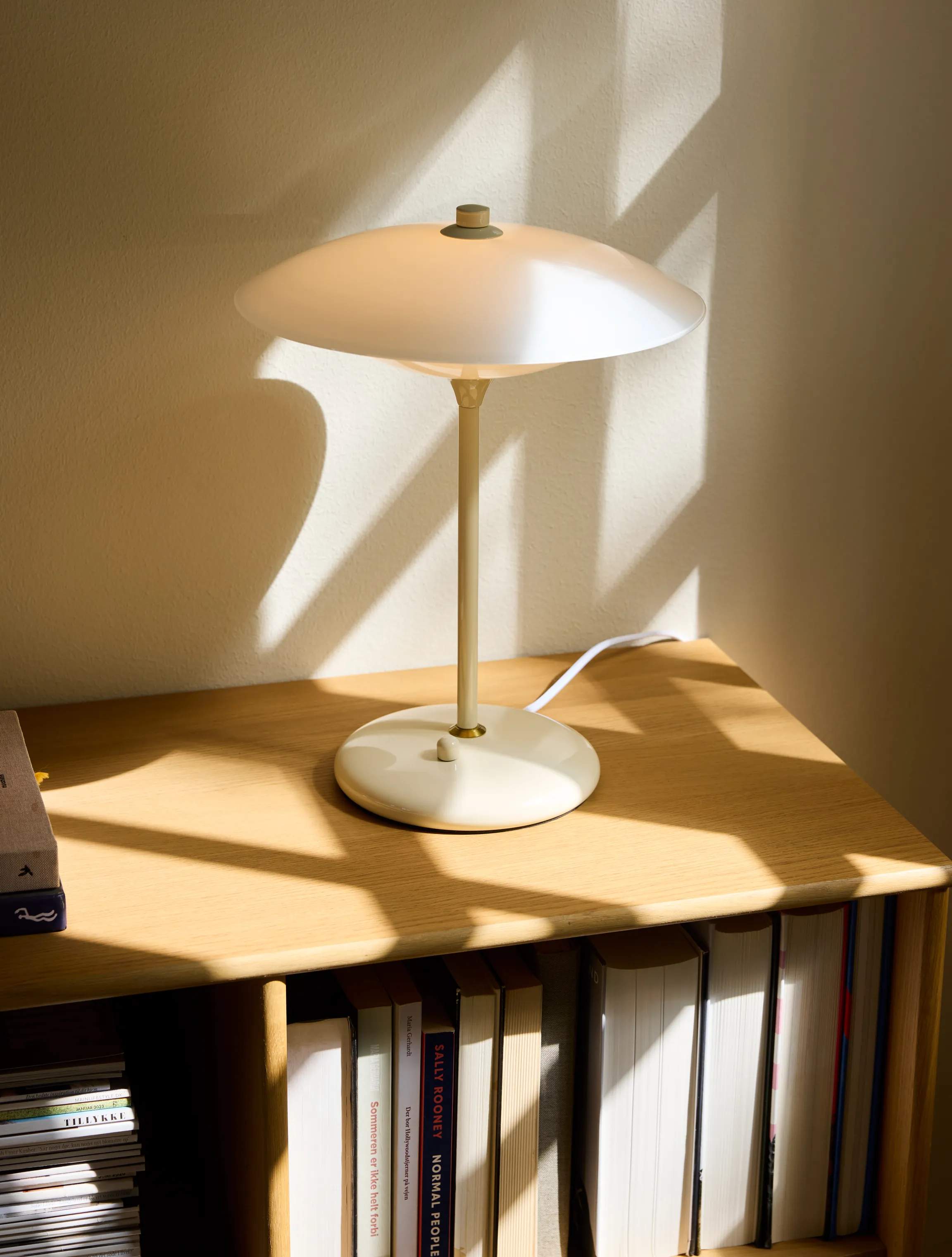 Halo Design Bordlamper Baroni Bordlampe i Creme, 2