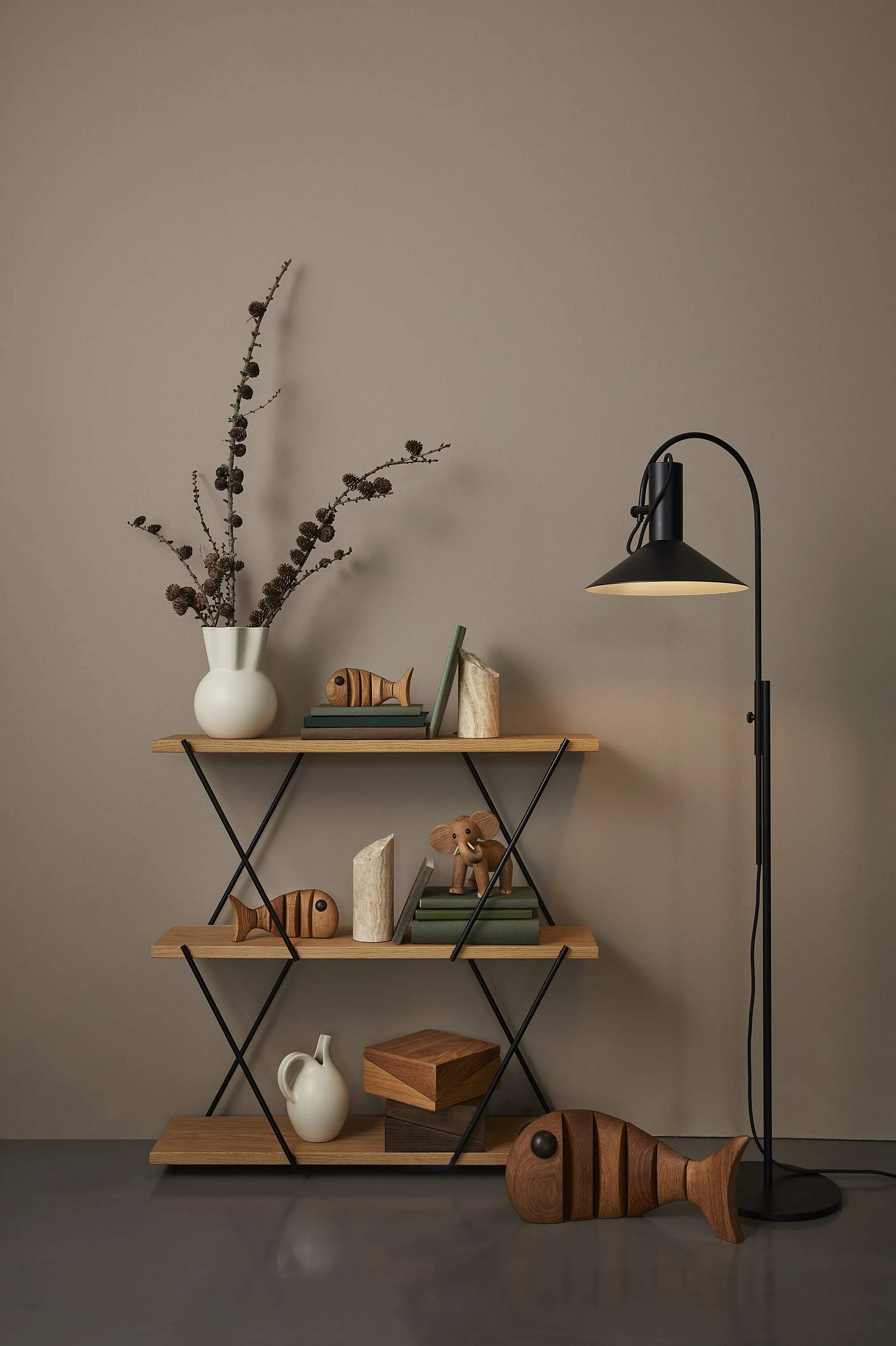 Spring Copenhagen Gulvlamper Ballet Formel Gulvlampe i Sort, 2