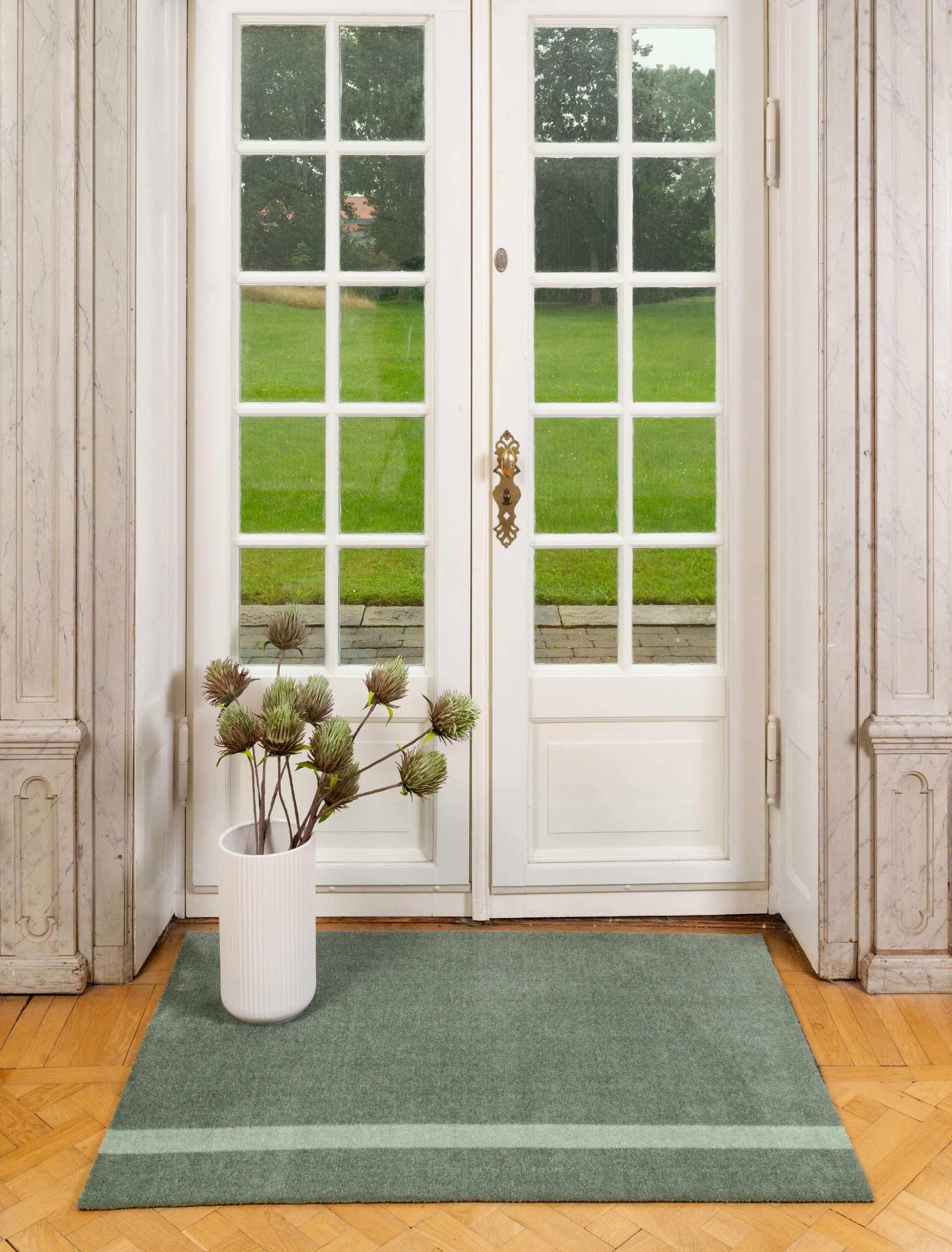 Tica Copenhagen Gulvtæpper Stripes Vertikal Gulvtæppe i Lysgrøn/støvetgrøn/mørkegrøn, B90 x L130 cm, 3