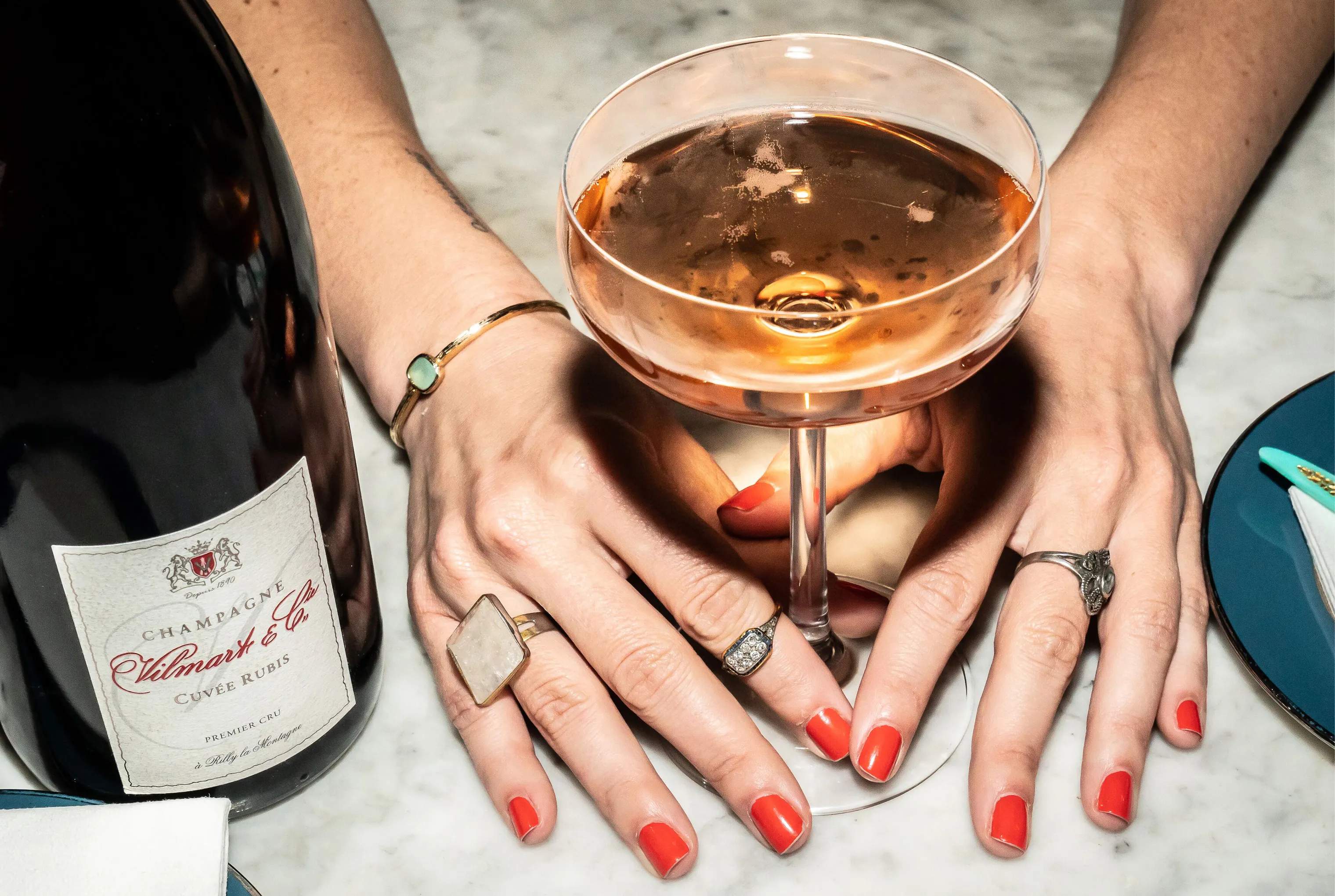 New Mags Øvrige bøger Better with Bubbles: Traveling the World through Champagne and Sparkling Wine - Af Ariel Arce i Lysegrøn, 4
