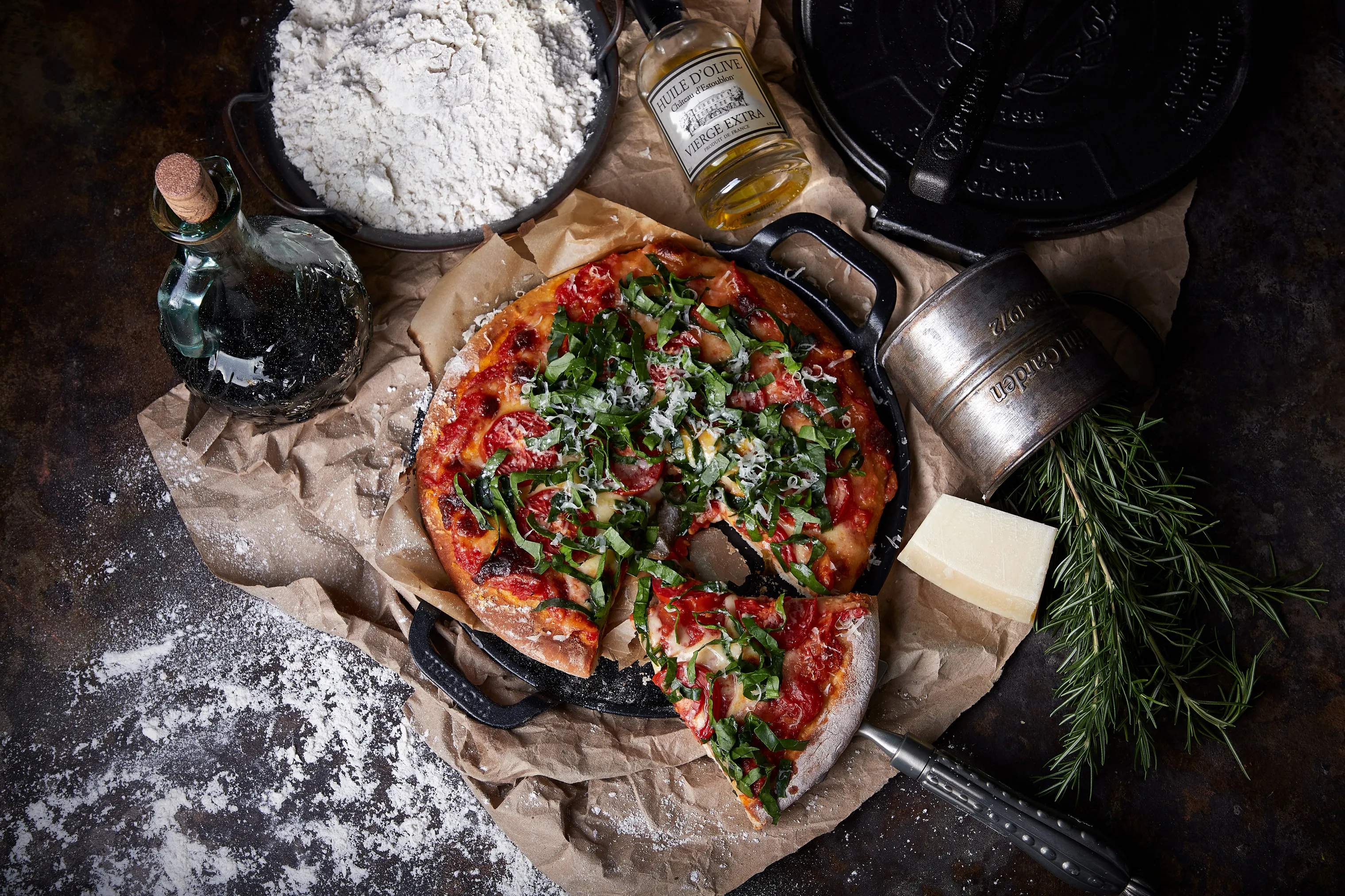 Victoria Stegepander Emaljeret Pizzapande i Sort, 3