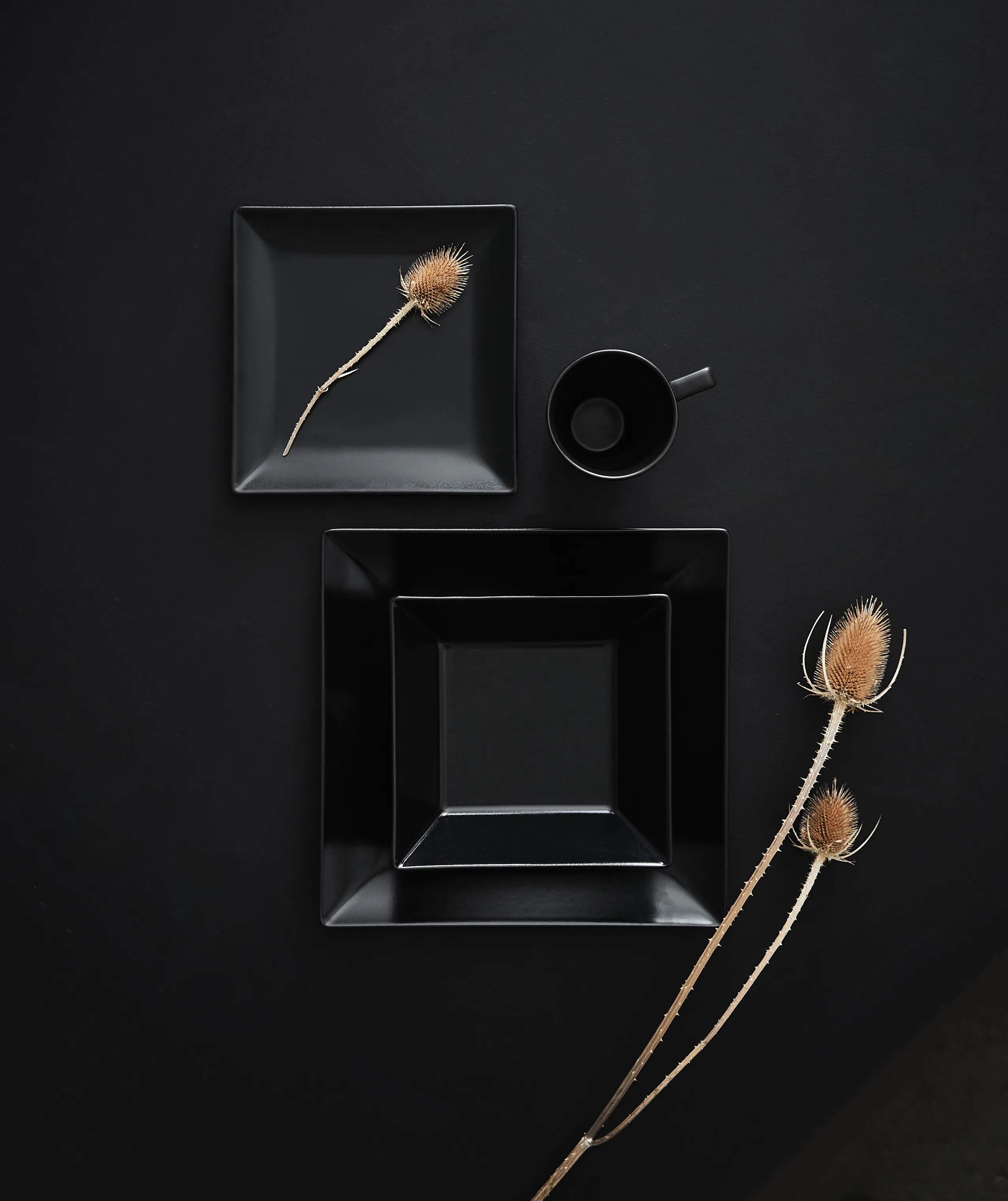Aida Serveringsskåle Quadro Skål i Sort, 17,5 cm, 2