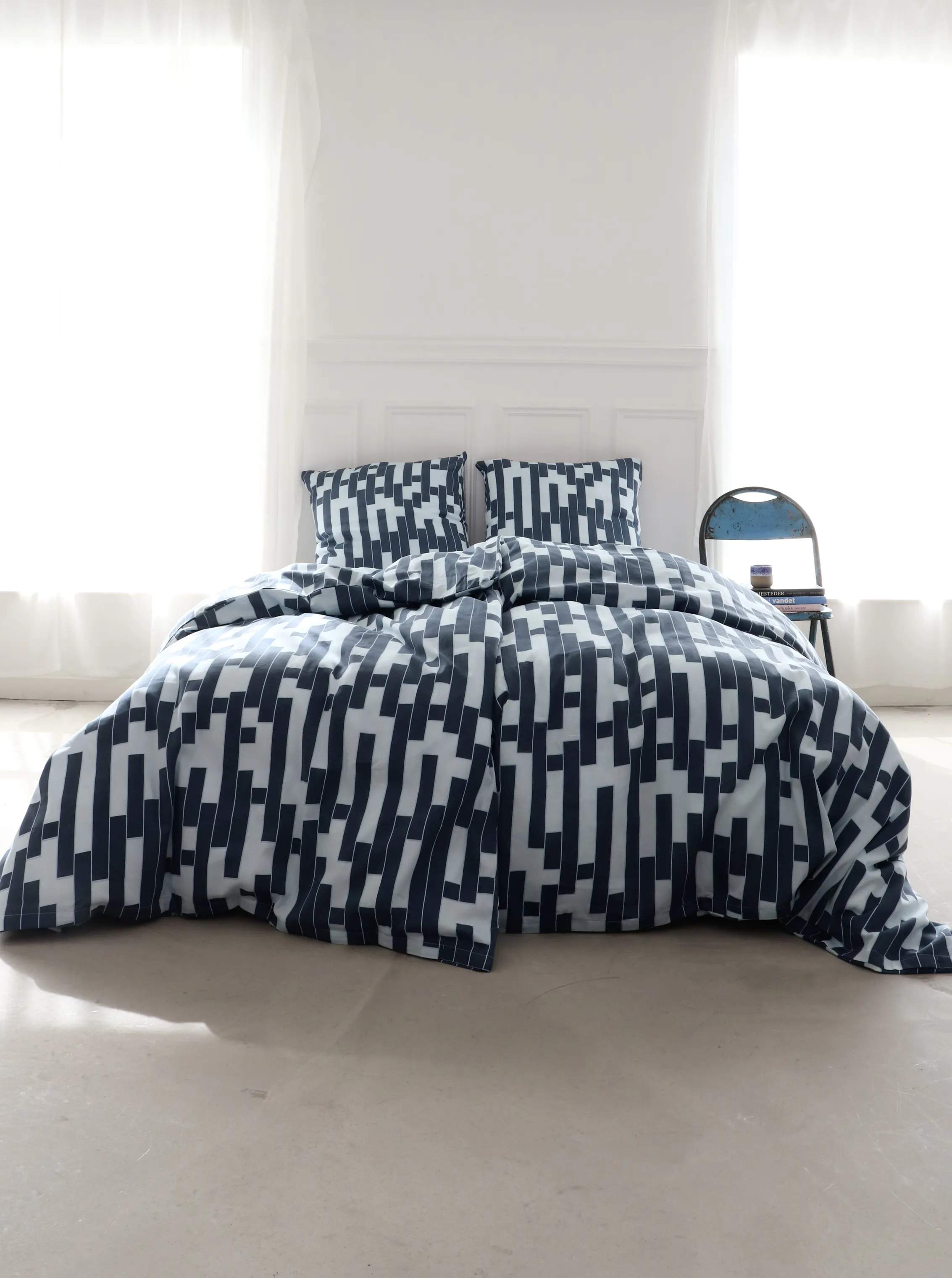 omhu x Mads Barfod Sengetøj Tiles Sengetøj i Aqua, B140 x L220 cm, 2