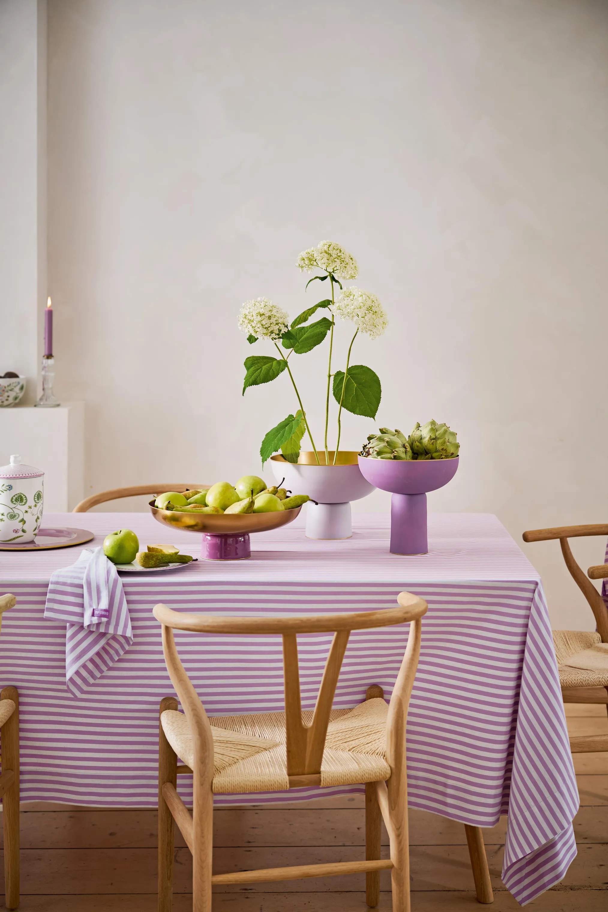 PIP Studio Serveringsskåle Home Decor Lily & Lotus Skål på fod i Lilac, 2