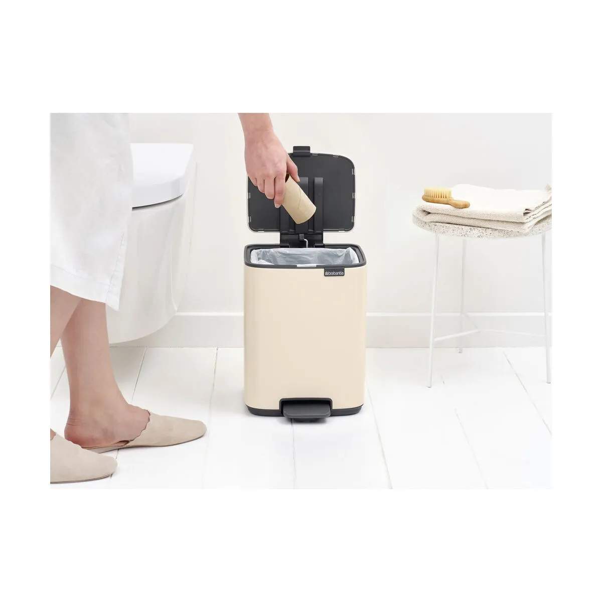 Brabantia Pedalspande Bo Pedalspand i Soft beige, 7 L, 4