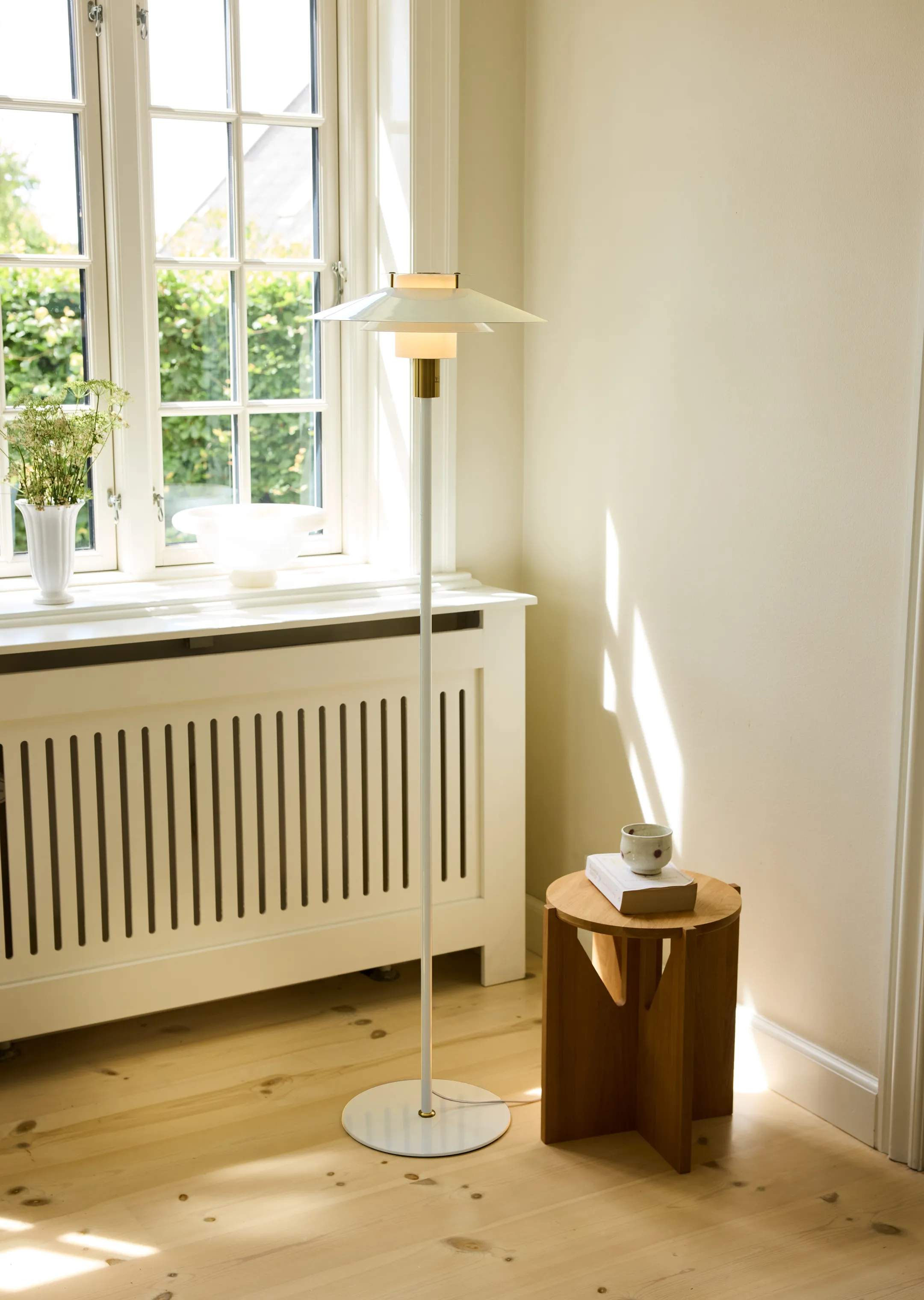 Halo Design Gulvlamper Rivoli Gulvlampe i Creme, 2