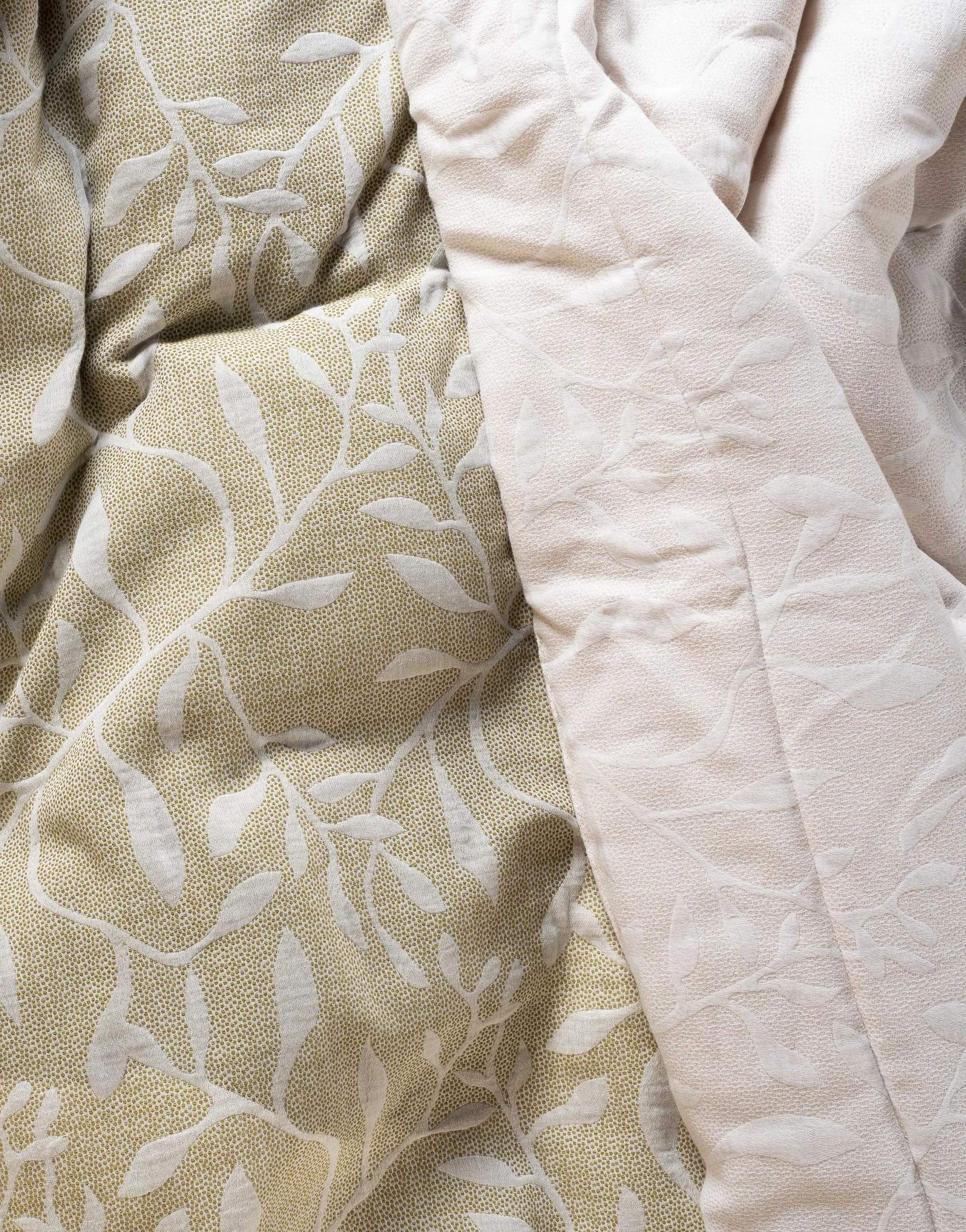 Essenza Pyntepuder Willow Pyntepude i Vanilla, B40 x L90 cm, 2