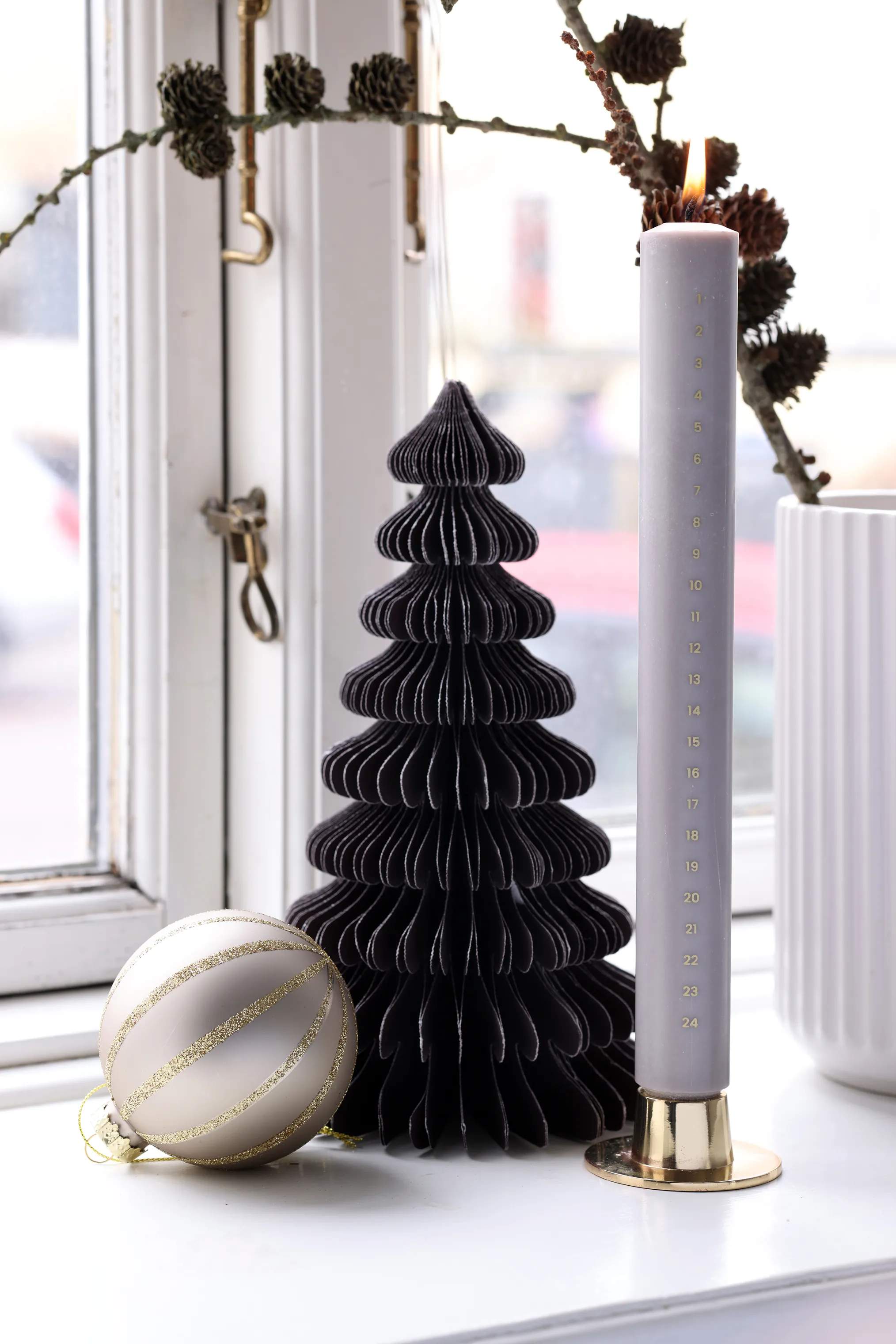 Casa Christmas Kronelys Kalenderlys i Beige m. guld tal, 2