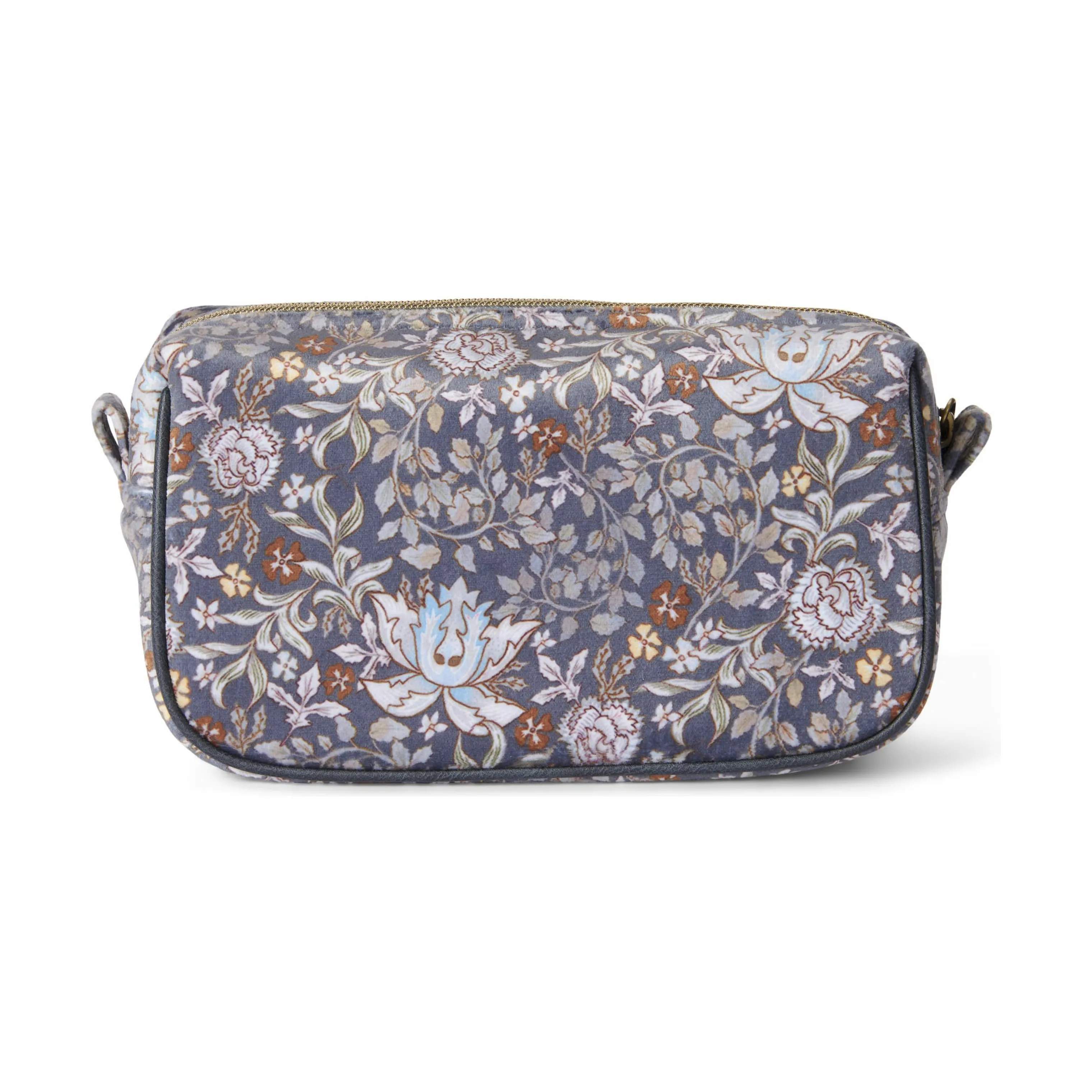 Essenza Toilettasker Megan Ophelia Toilettaske i Midnight swim, 2