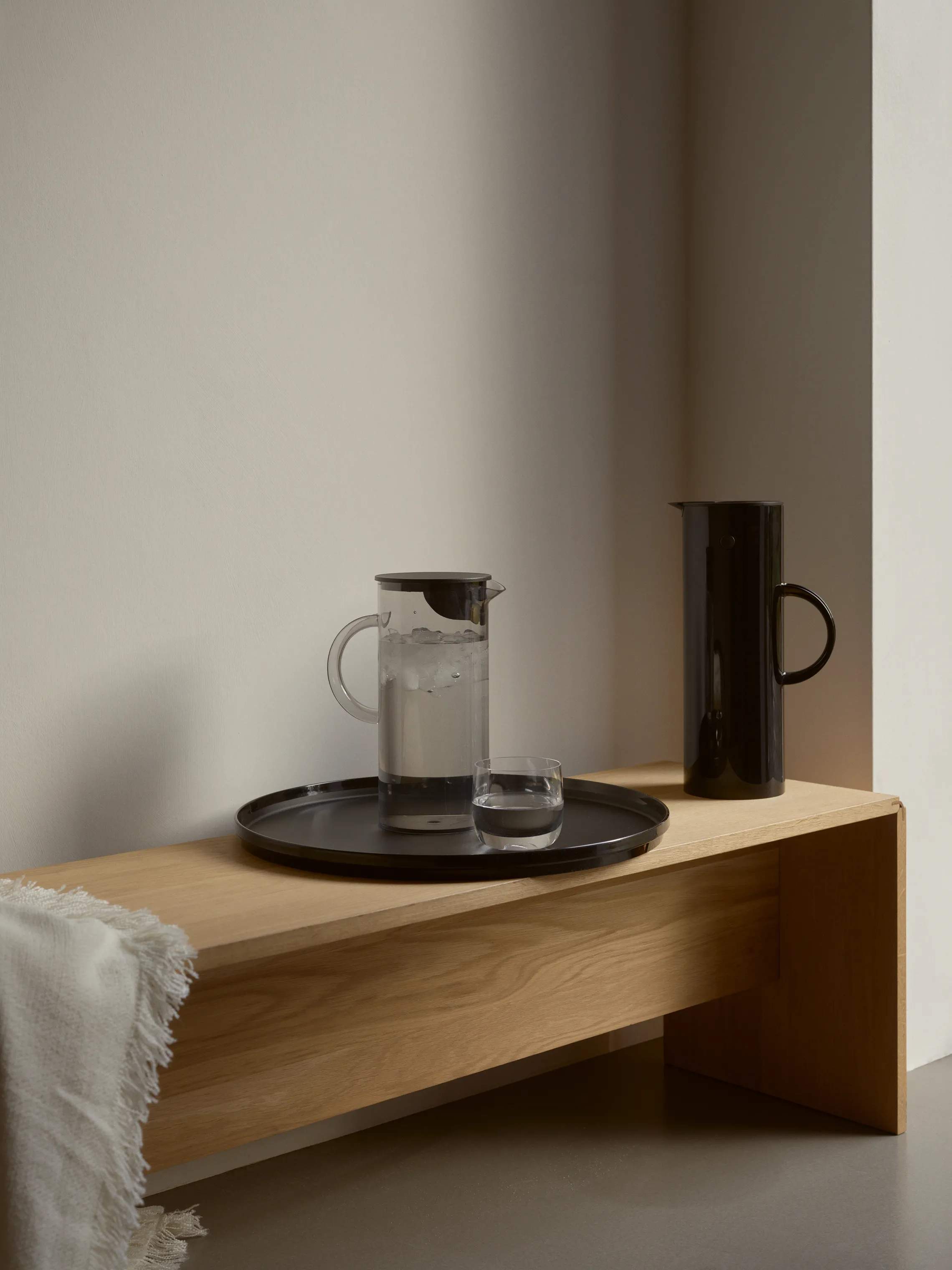 Stelton Serveringskander EM77 Kande m. låg i Smoke, 2