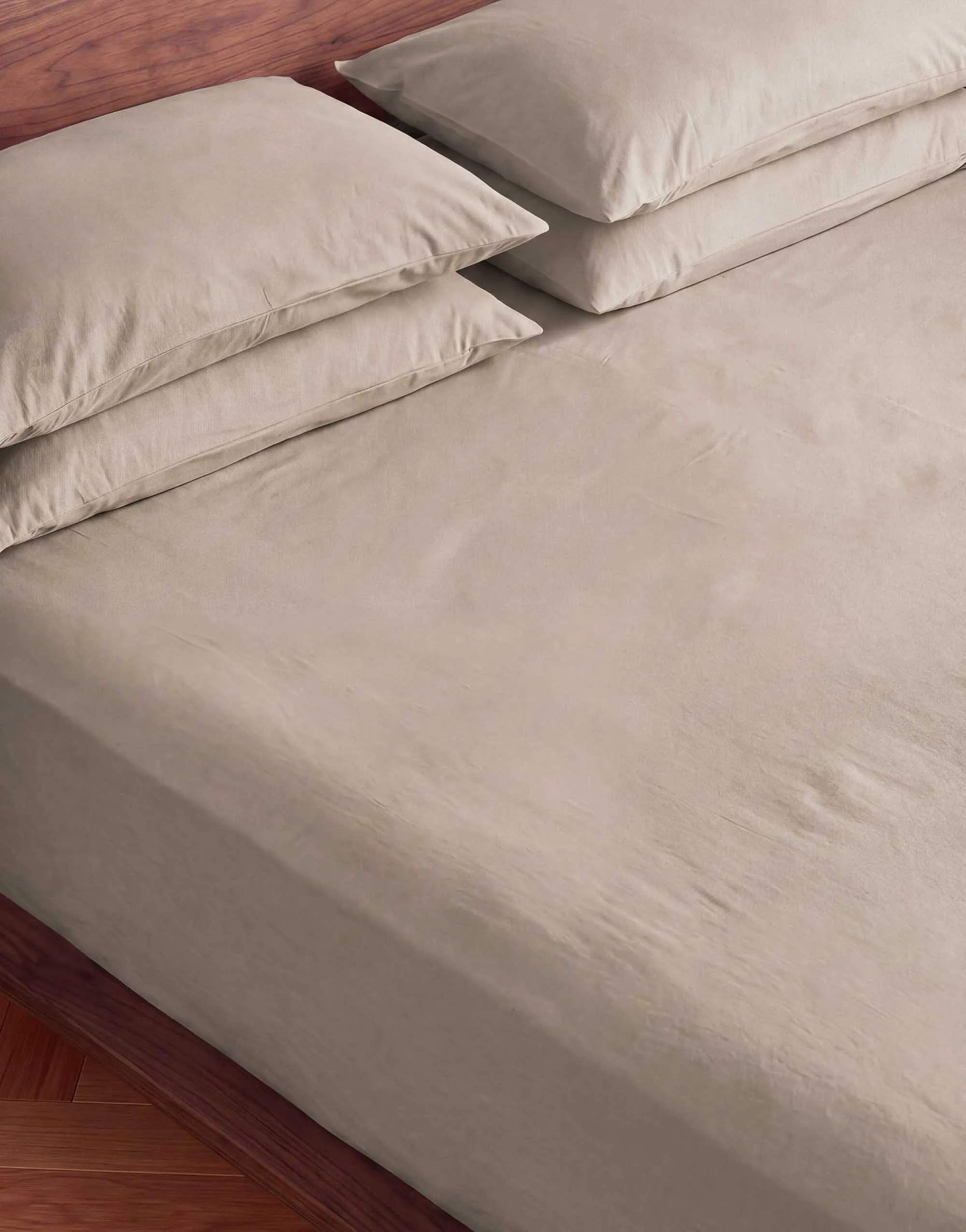 Essenza Lagner Fine Organic Jersey Boxlagen i Taupe, B100 x L220 cm, 2