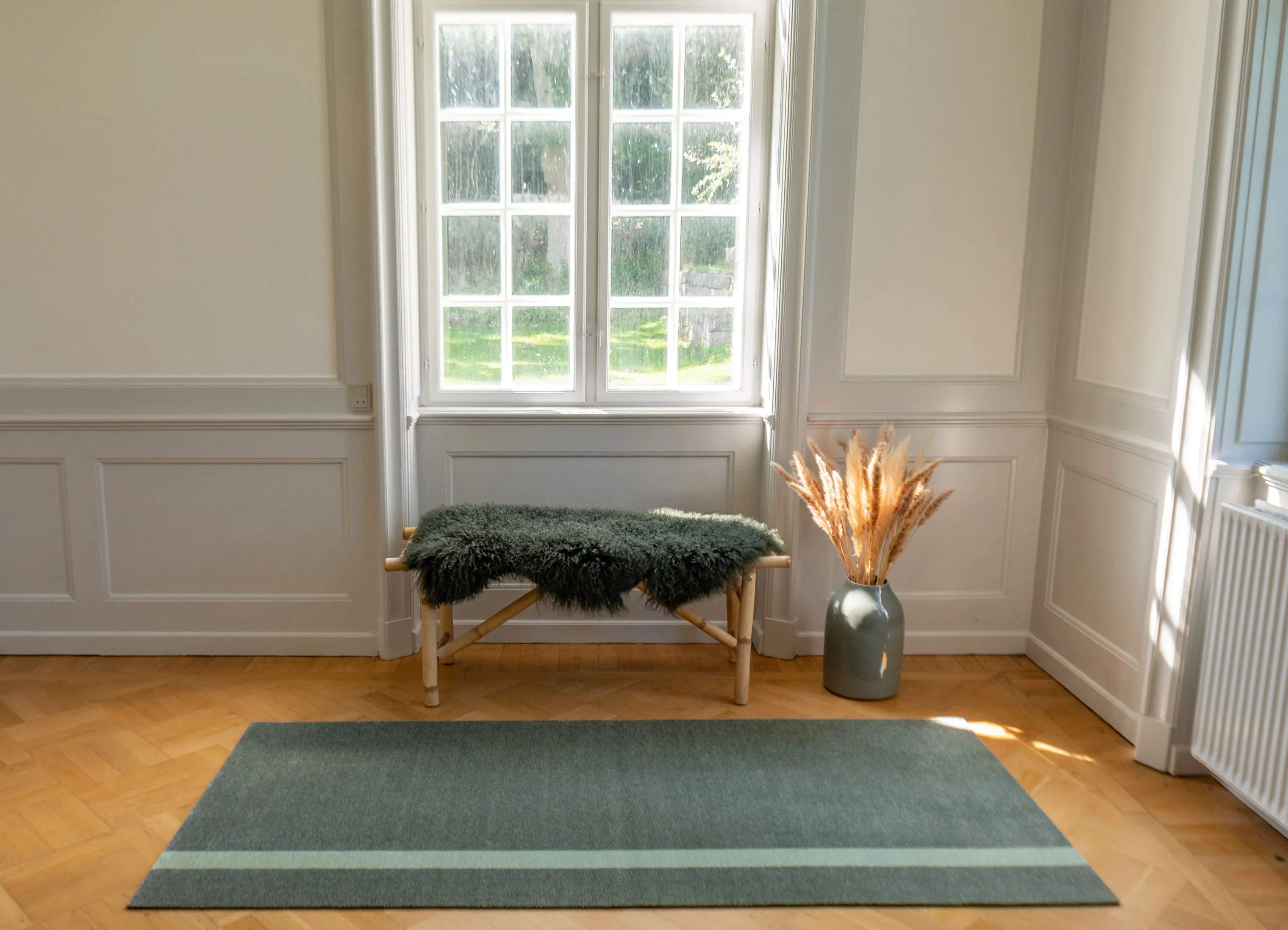 Tica Copenhagen Gulvtæpper Stripes Vertikal Gulvtæppe i Lysgrøn/støvetgrøn/mørkegrøn, B90 x L200 cm, 3