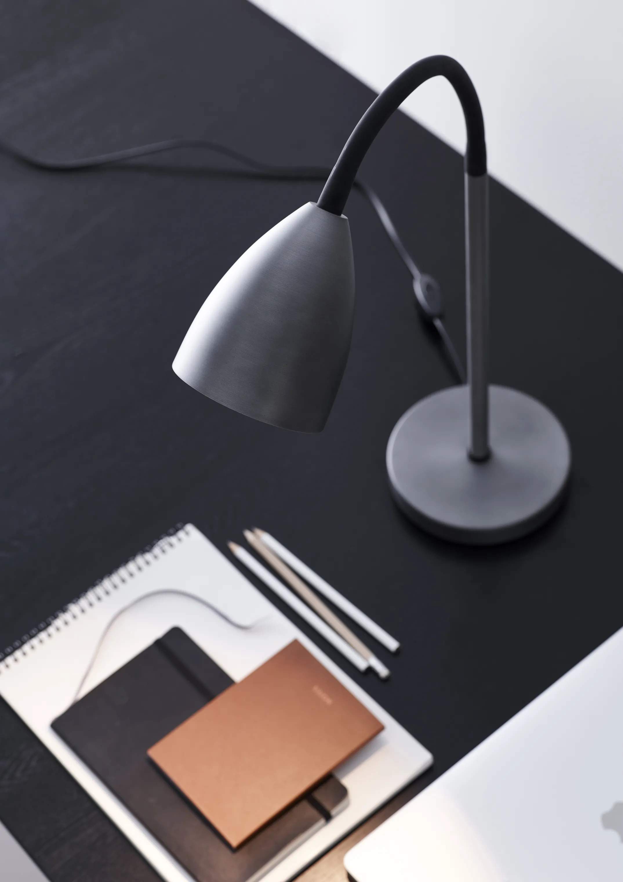 Belid Bordlamper Trotsig Bordlampe i Oxidgrå, 3