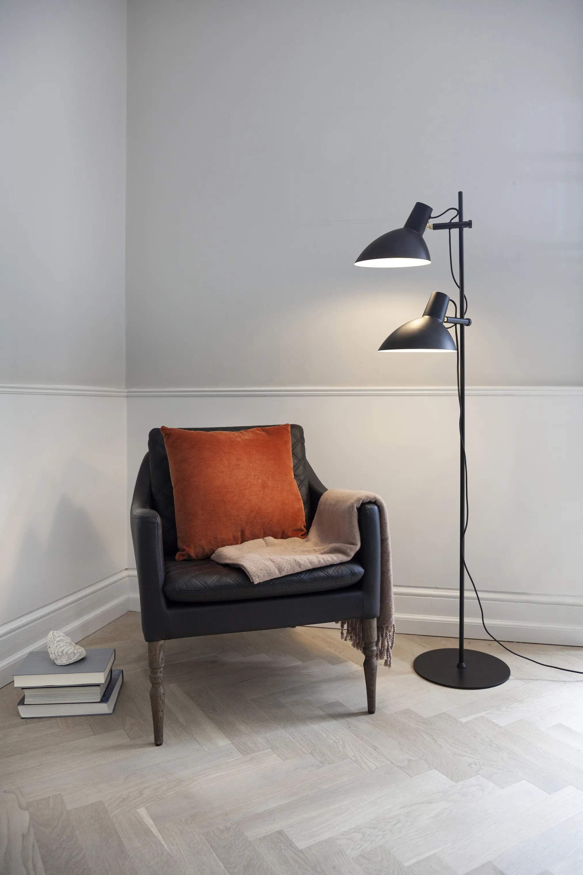 Halo Design Gulvlamper Metropole Gulvlampe - 2 arme i Sort, 2