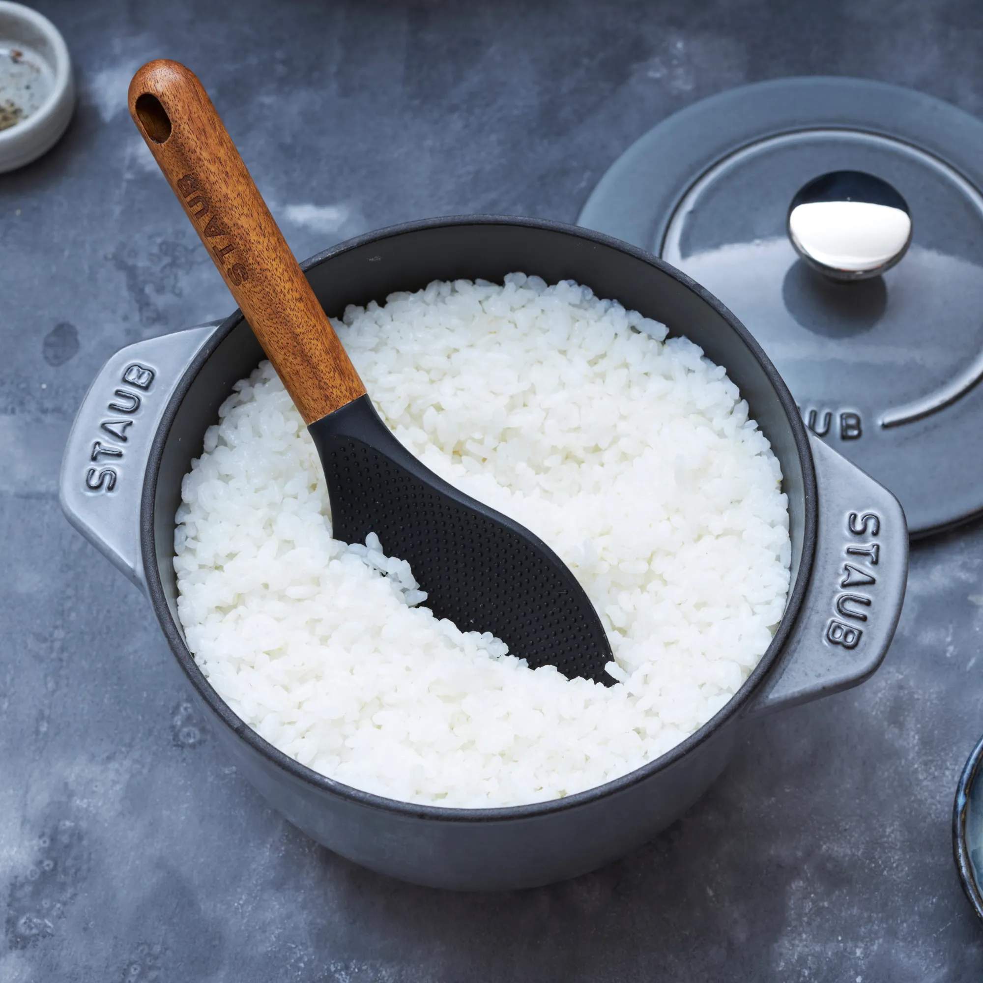Staub Serveringsskeer Risske i Sort/akacietræ, 2