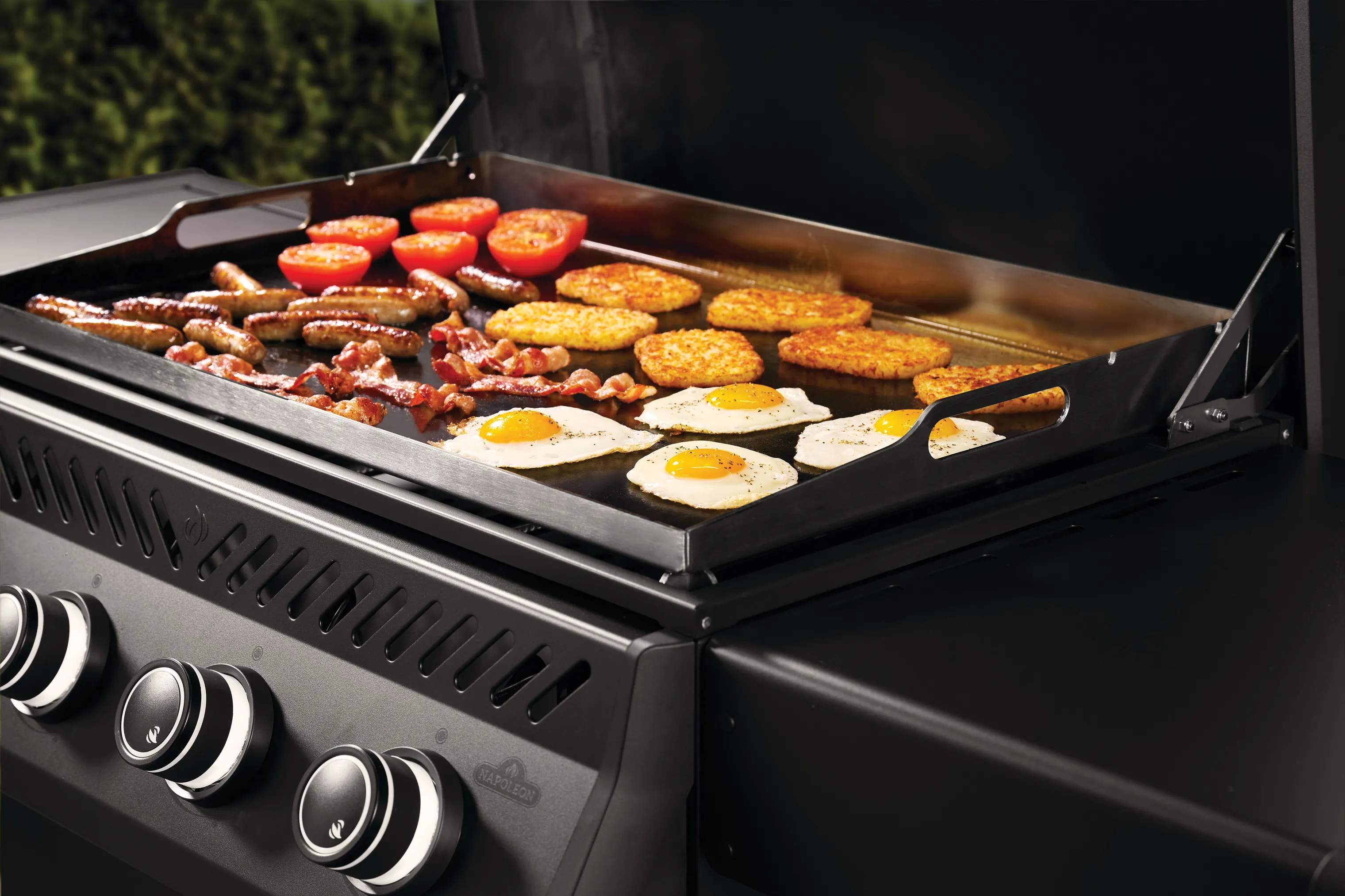 Napoleon Gasgrill 30'' Rogue Plancha Grill i Sort, 14