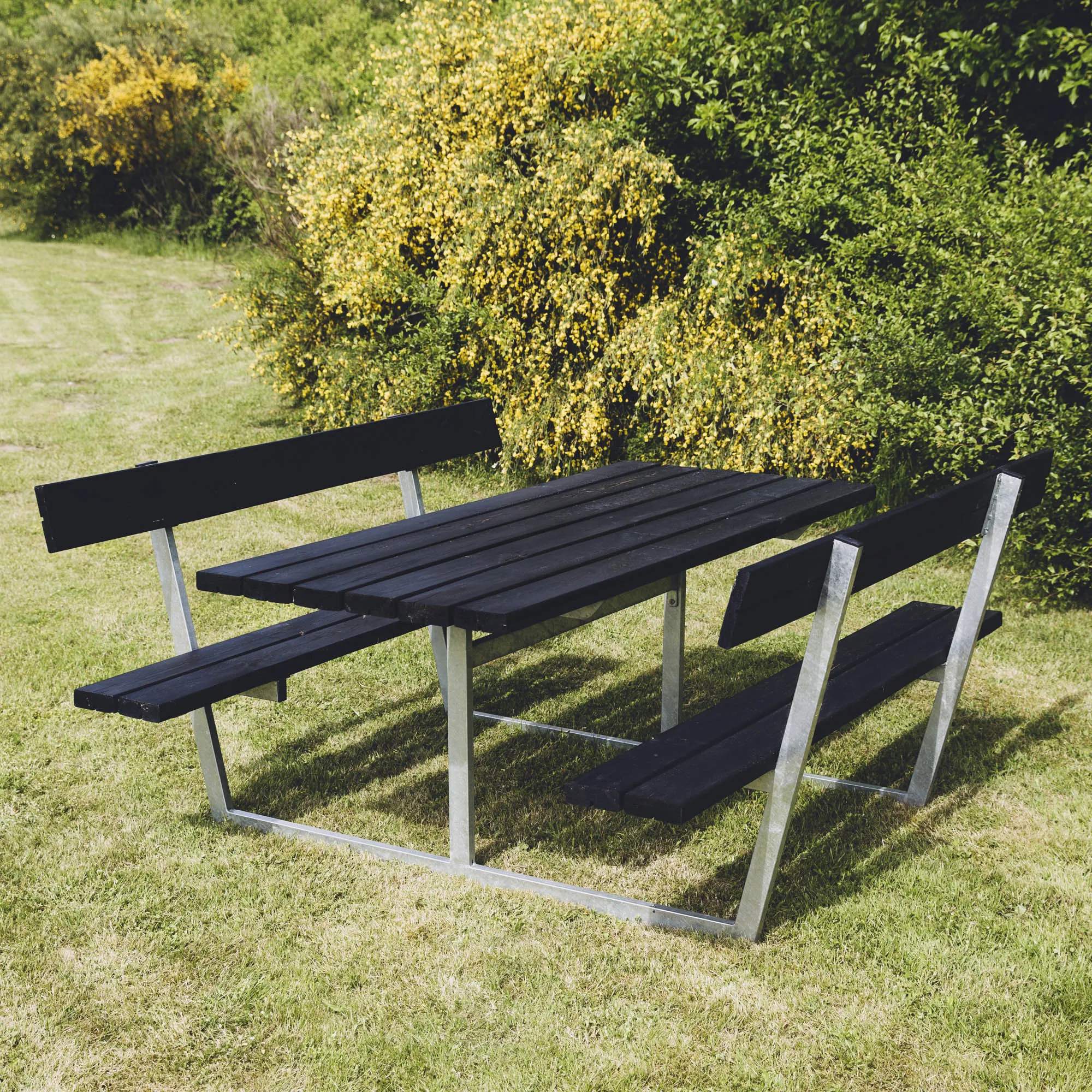 HORTUS bord-/bænkesæt Sif Bord-/bænksæt i sort, 2