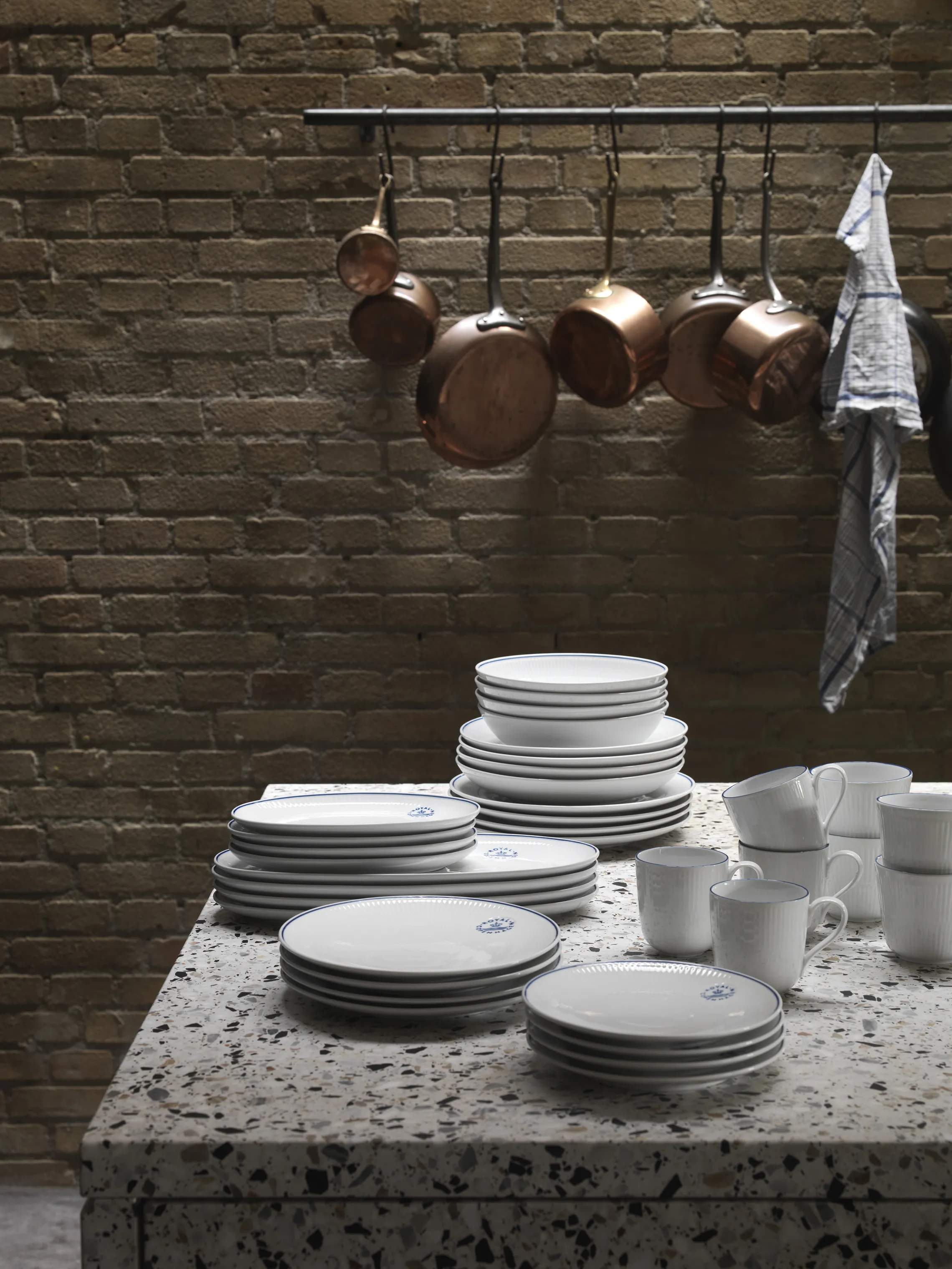 Royal Copenhagen Serveringsfade Blueline Fad i Hvid/blå, 37 cm, 2