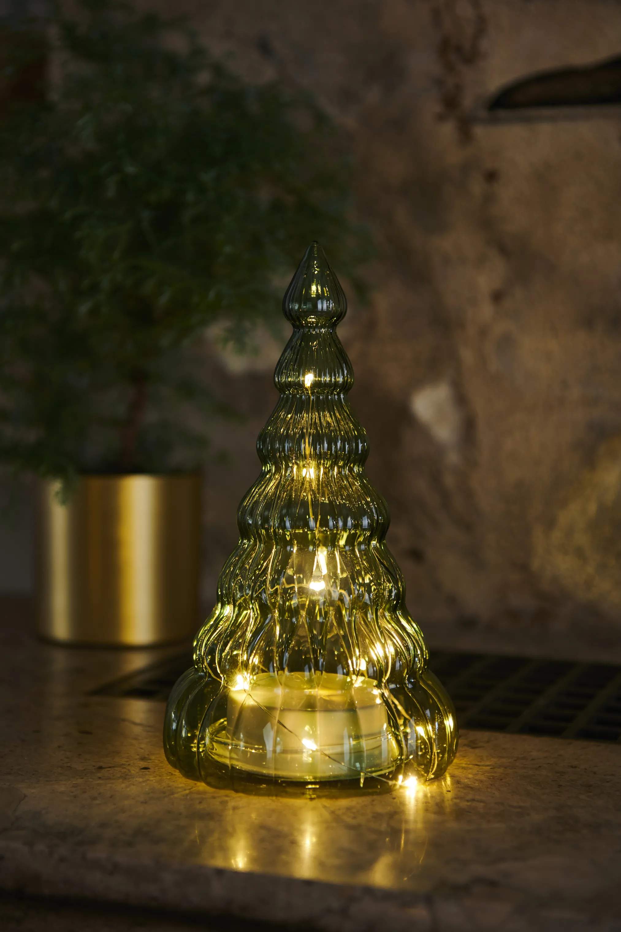 Sirius Lysdekoration Lucy Lysdekoration - Træ i Grøn, 23,5 cm, 2