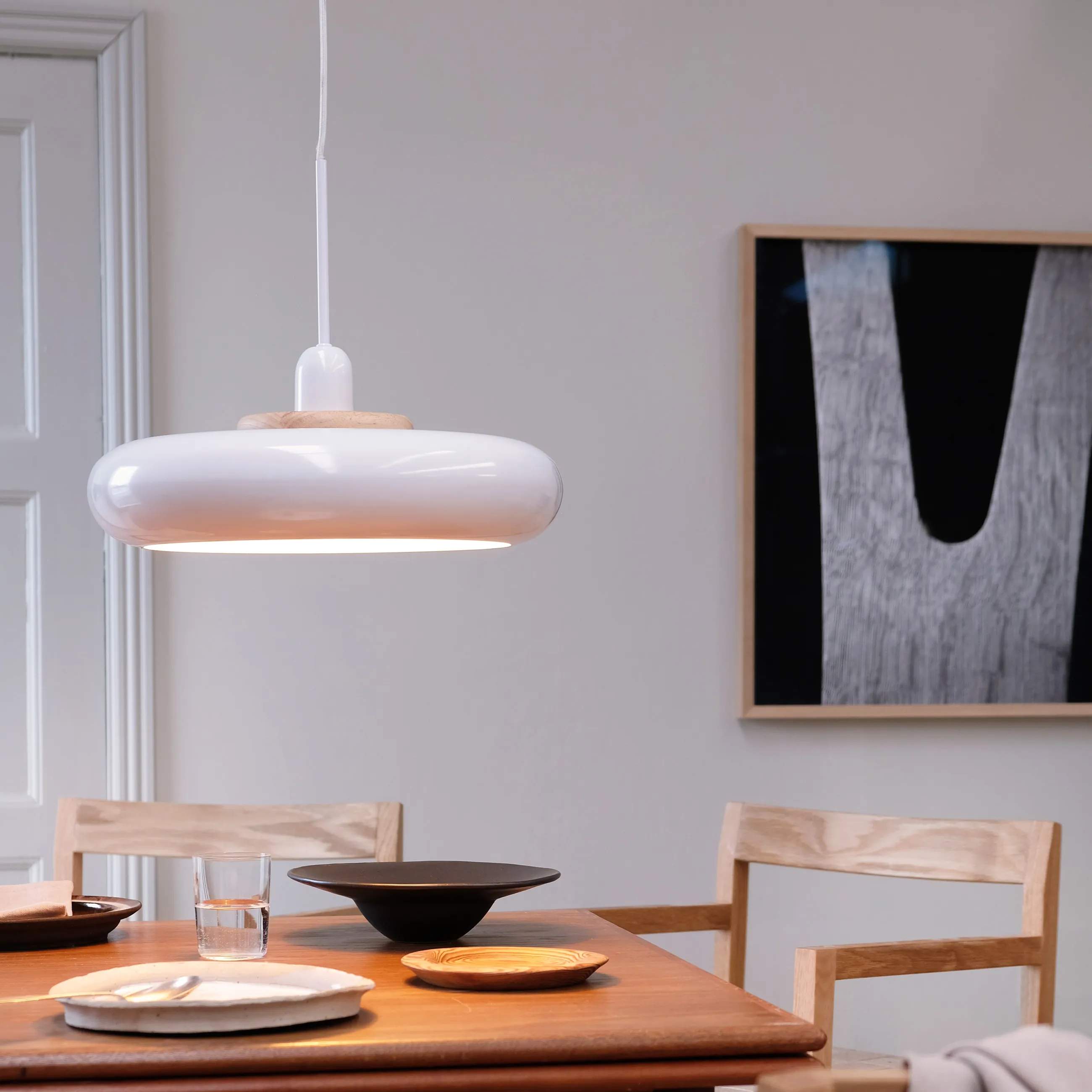 Dyberg Larsen Pendler Planet Pendel i Hvid, 3
