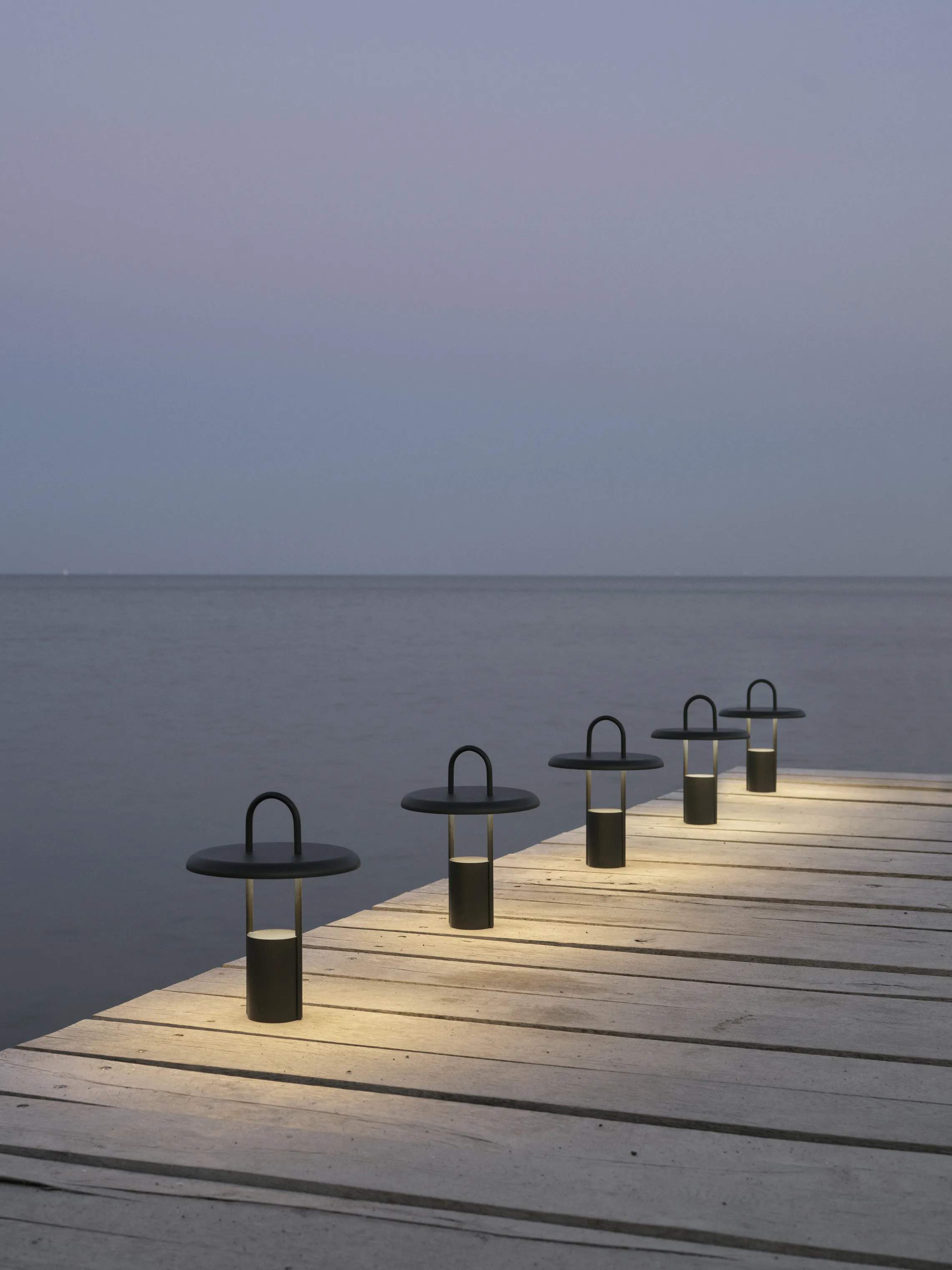 Stelton LED-lamper Pier Transportabel LED-lampe i Sort, 25 cm, 3