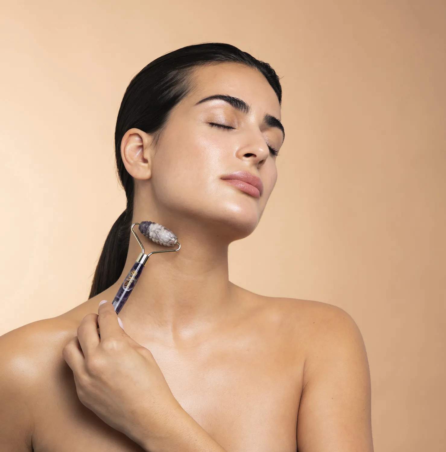 SMUK skincare Ansigtspleje Faceroller m. struktur i Lilla med struktur, 3