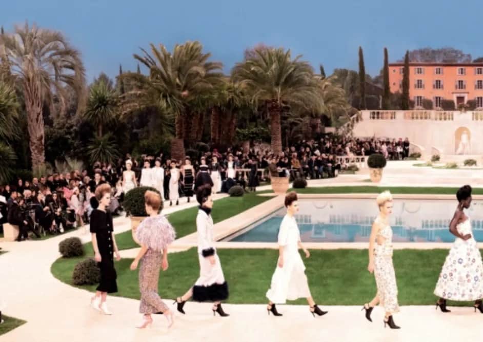 New Mags Coffee table books Karl Lagerfeld: Chanel Show - Af Simon Procter i Lyserød, 4