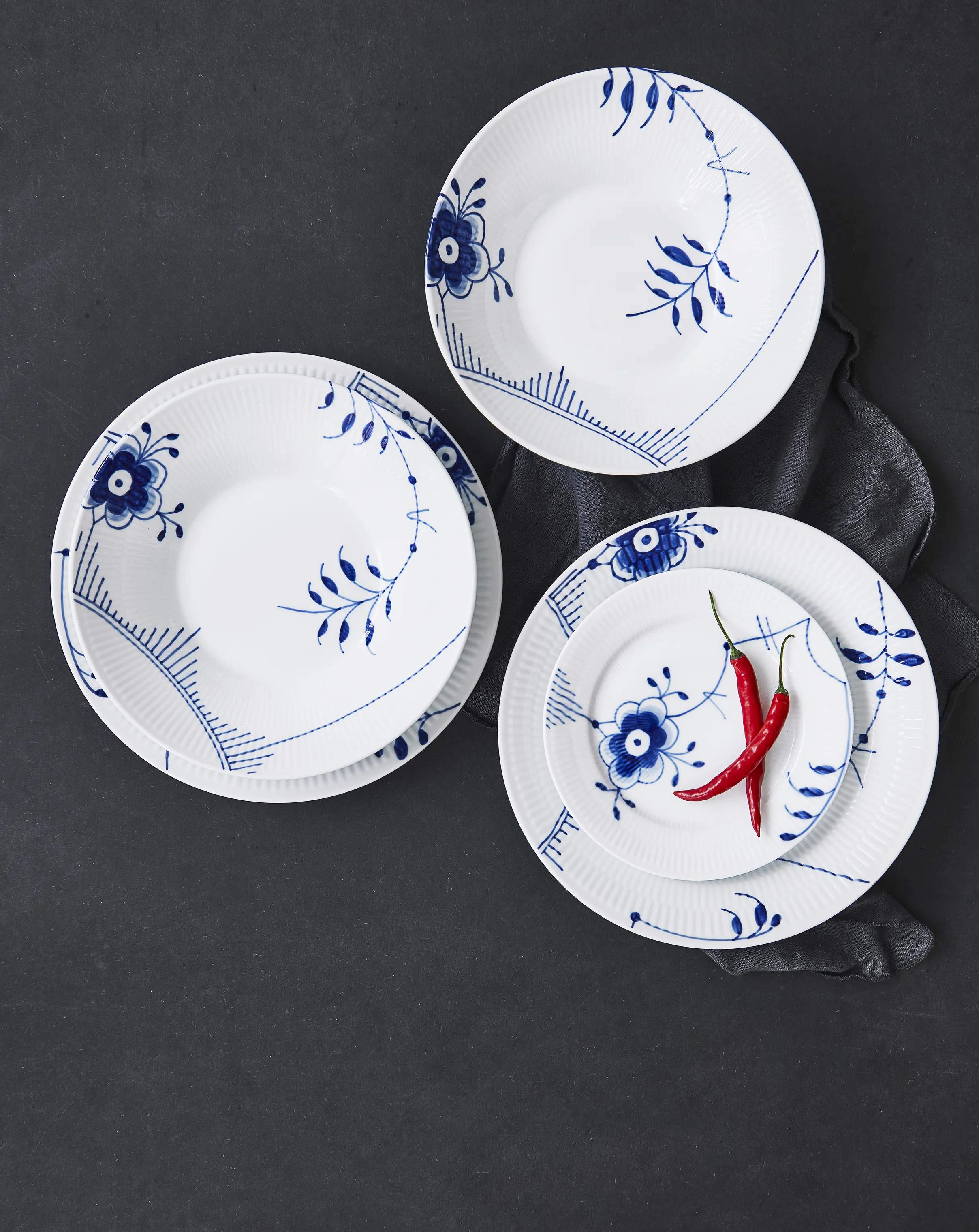 Royal Copenhagen Frokosttallerkener Blå Mega Riflet Frokosttallerken #2 i Frokosttallerken #2, 7