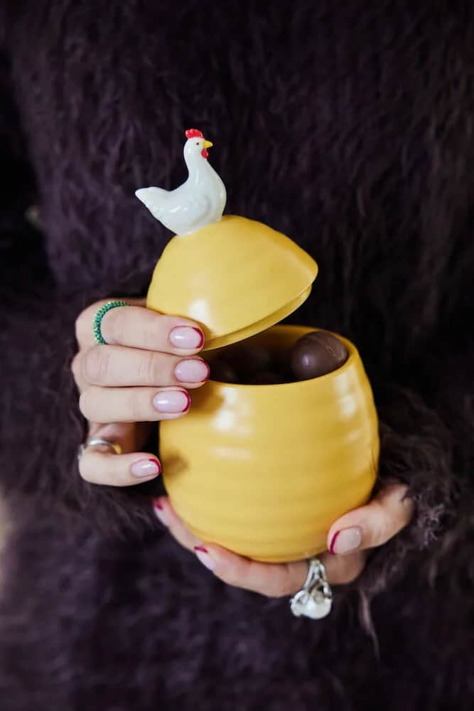 Sagaform Krukker med låg Ellen Krukke m. låg Høne i Yellow, 3