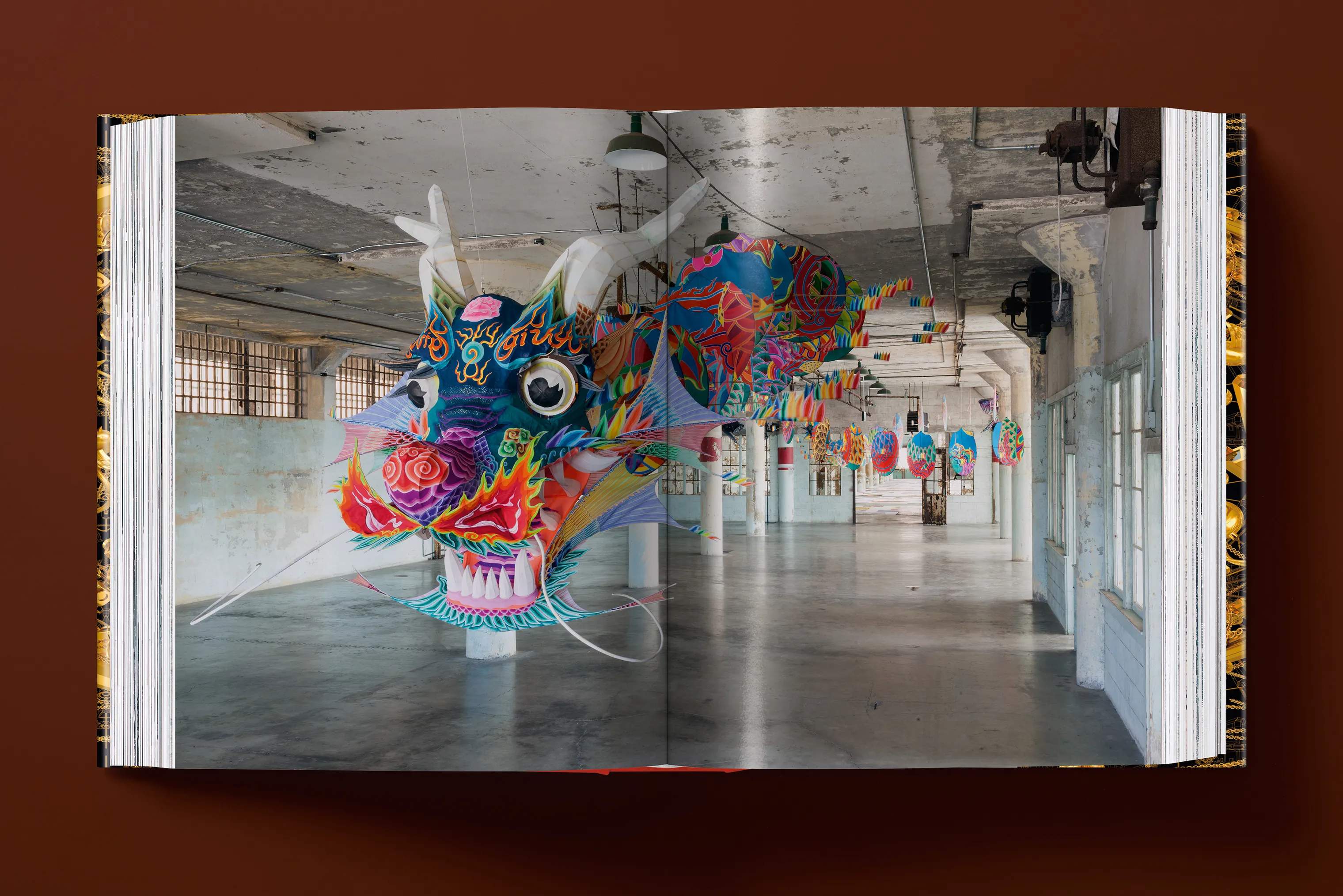 Taschen Bøger AI WEIWEI i Guldfarvet, 3