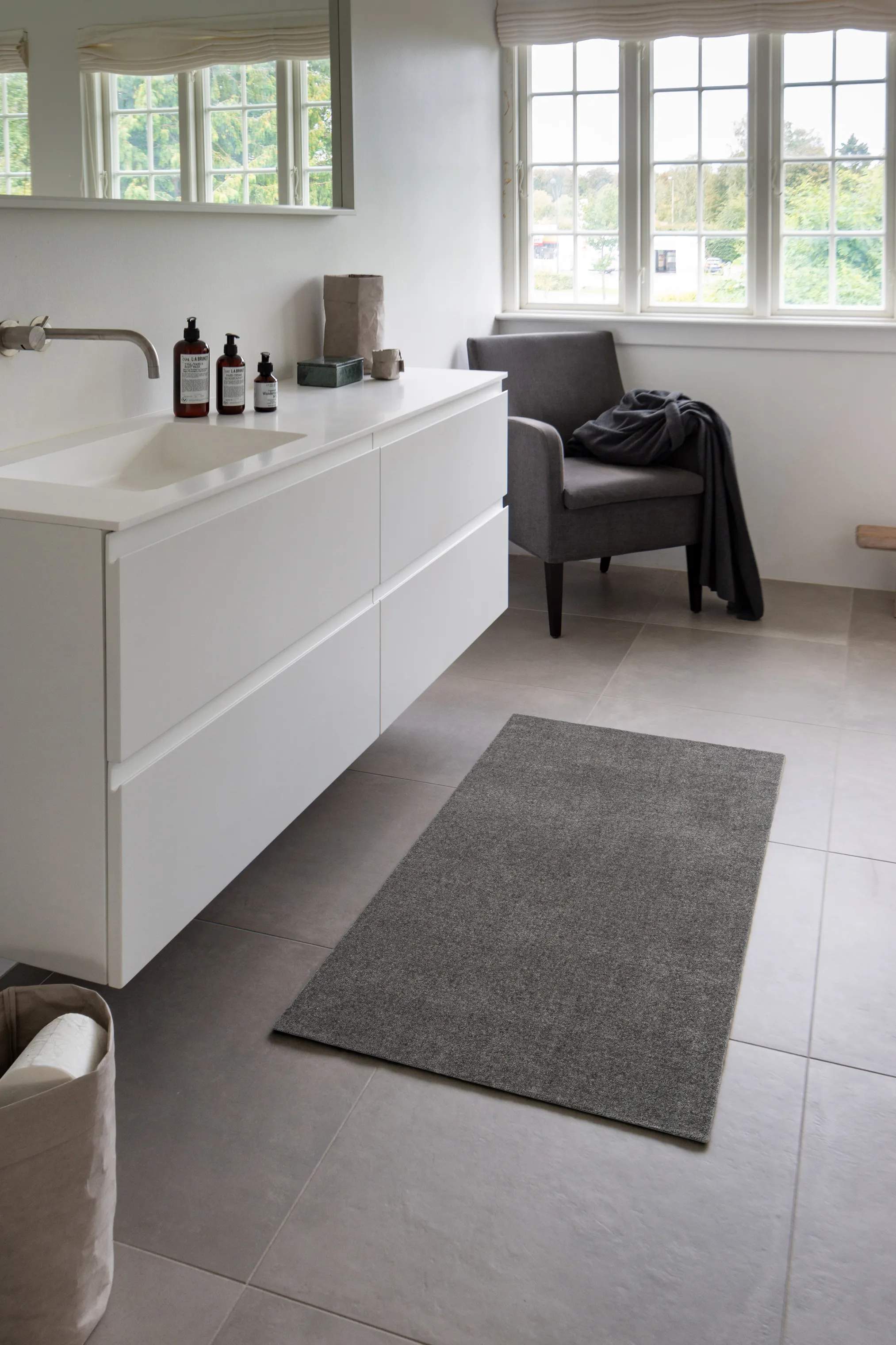 Tica Copenhagen Gulvtæpper Uni Color Gulvtæppe i Sort/sand, B90 x L130 cm, 5