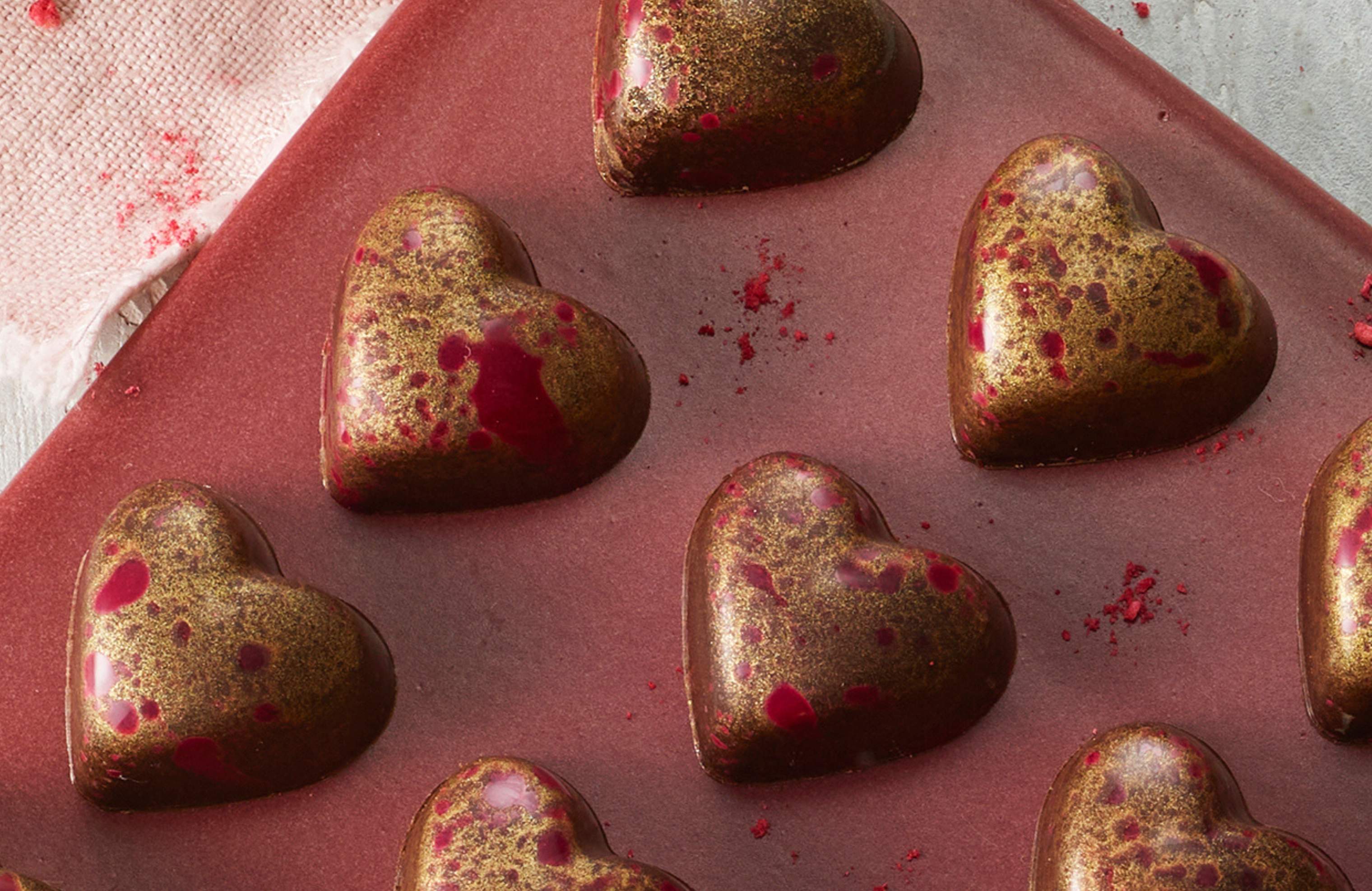 Fyldte chokolader med hindbær