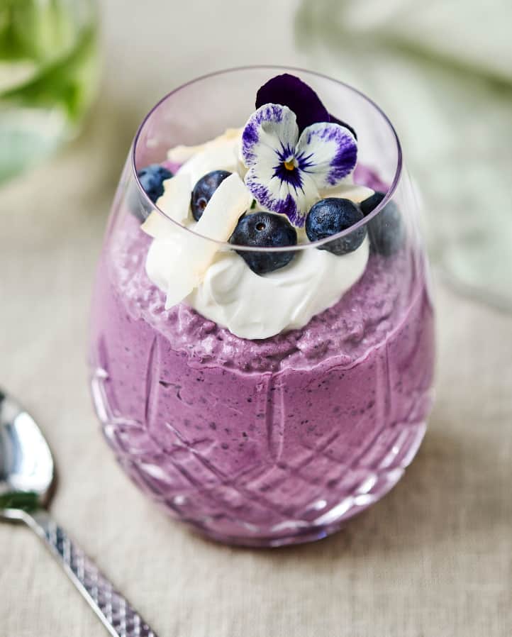 Chiapudding med blåbær og kokos
