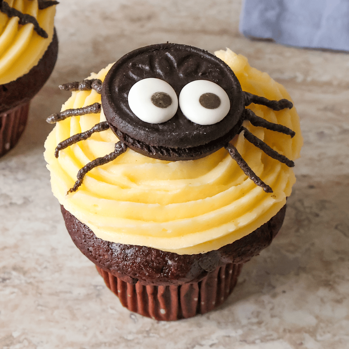 halloween edderkop muffin