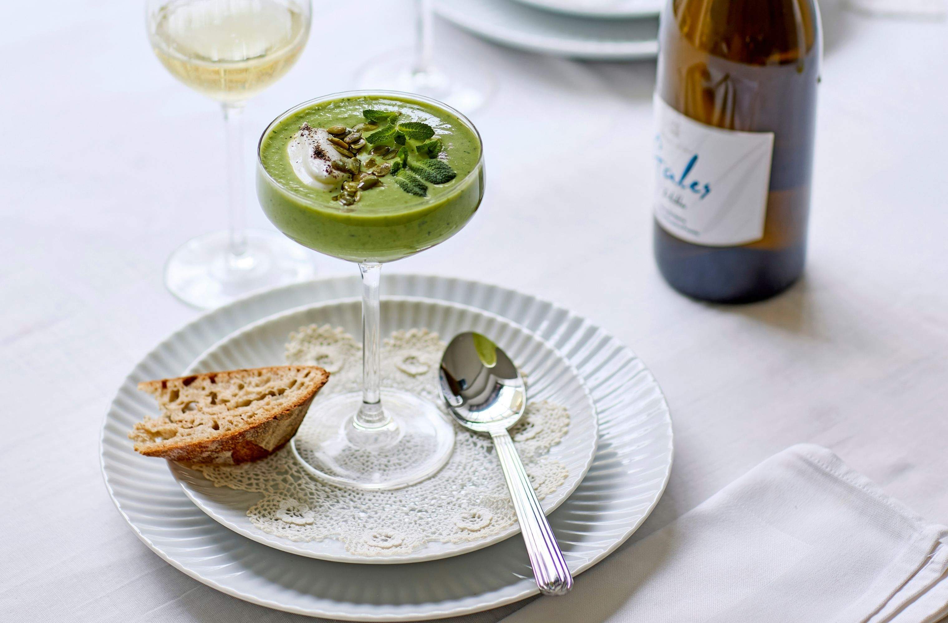 Kold ærtesuppe med mynte