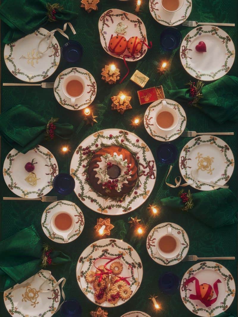 Julebord med stjerne riflet julestel fra Royal Copenhagen