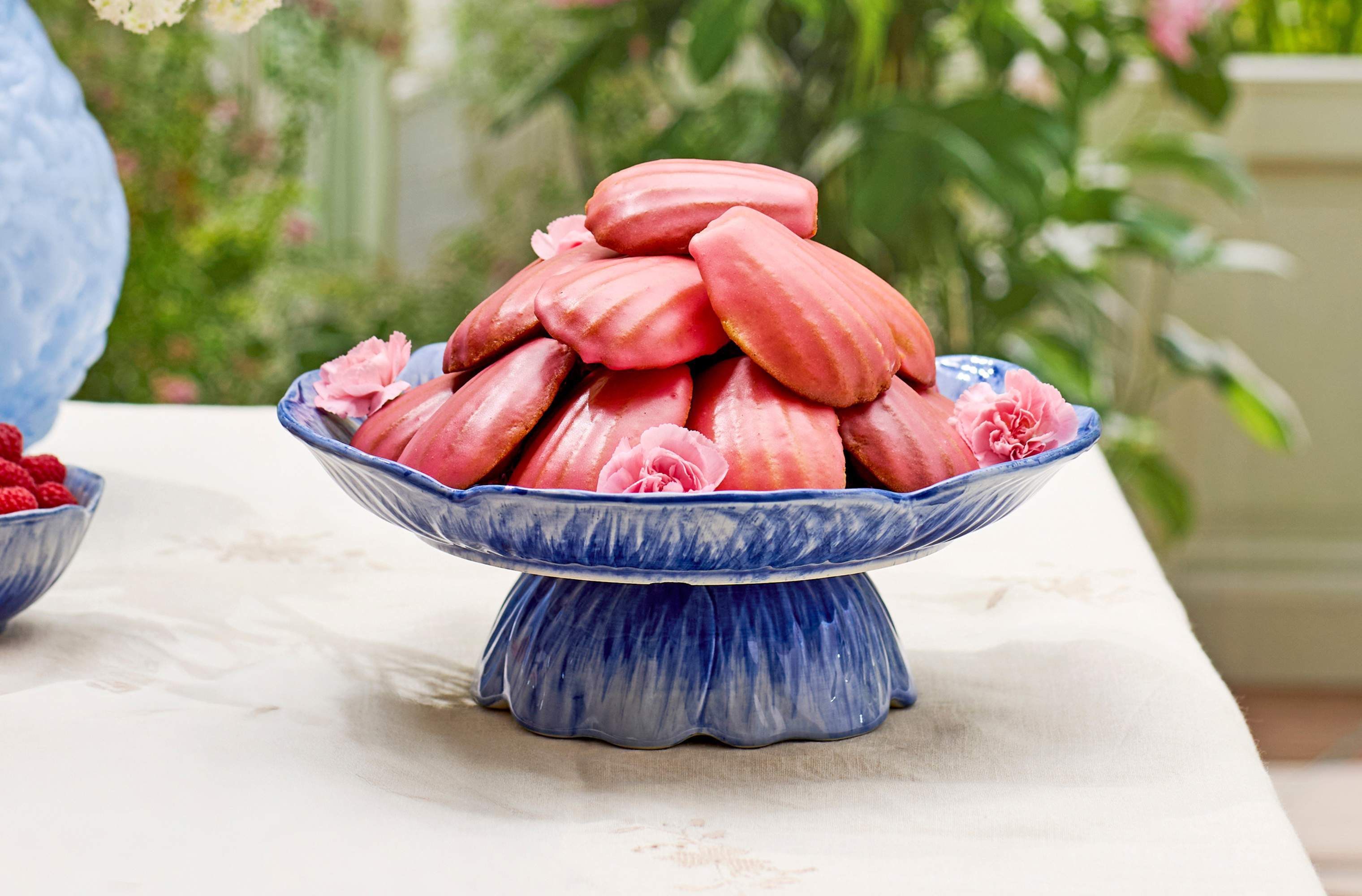 Madeleines med hindbærglasur
