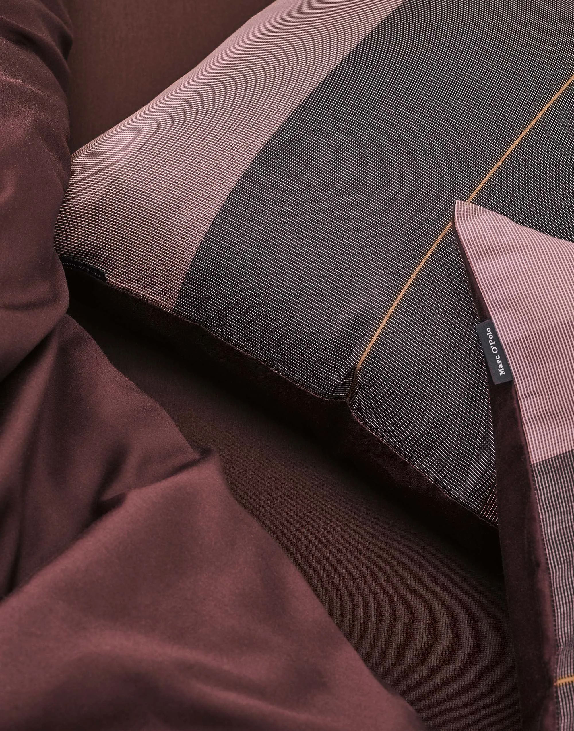 Marc O'Polo Sengetøj Kiya Sengetøj i Aubergine, B140 x L200 cm, 2