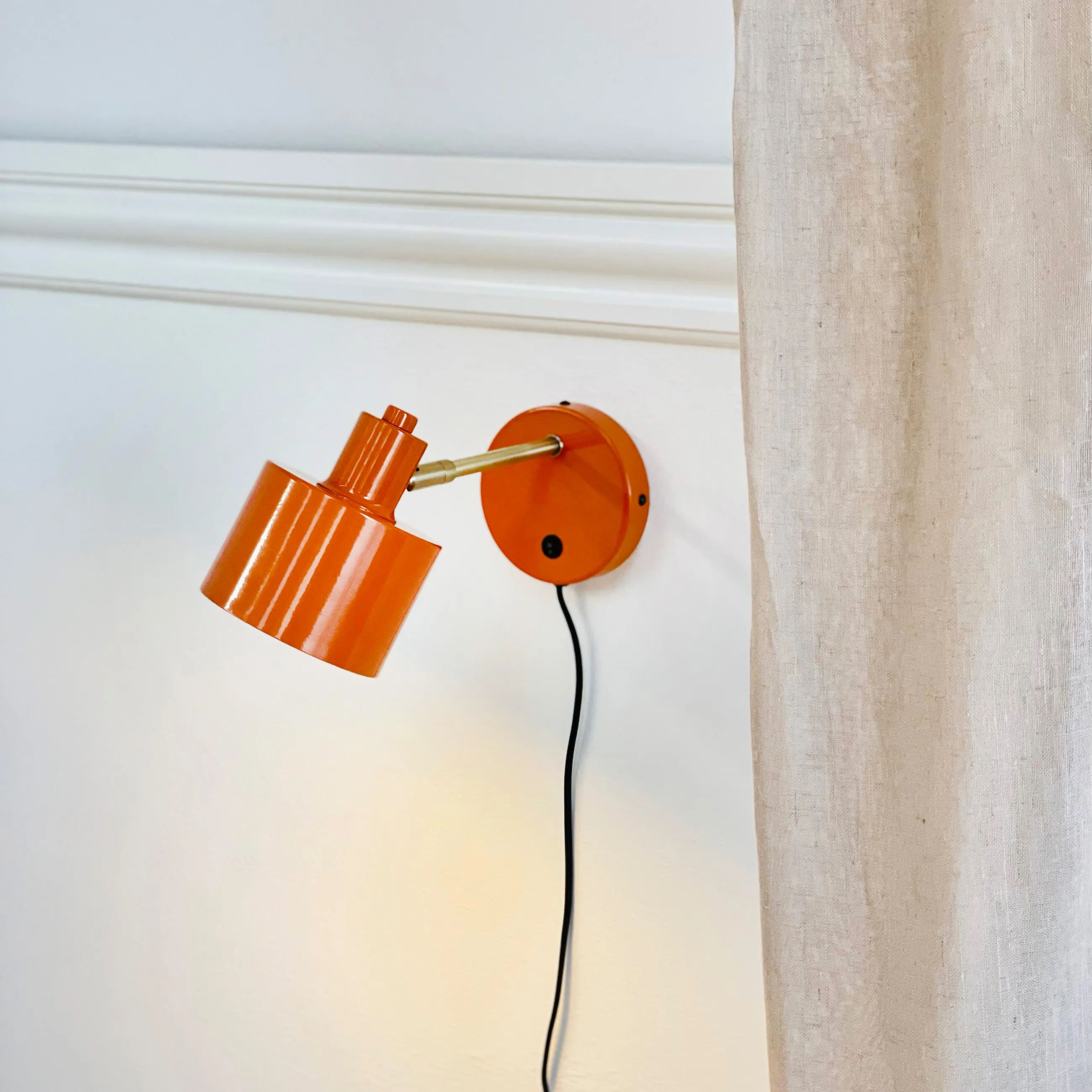 Dyberg Larsen Væglamper Ocean Væglampe i Orange/ Messing, 2
