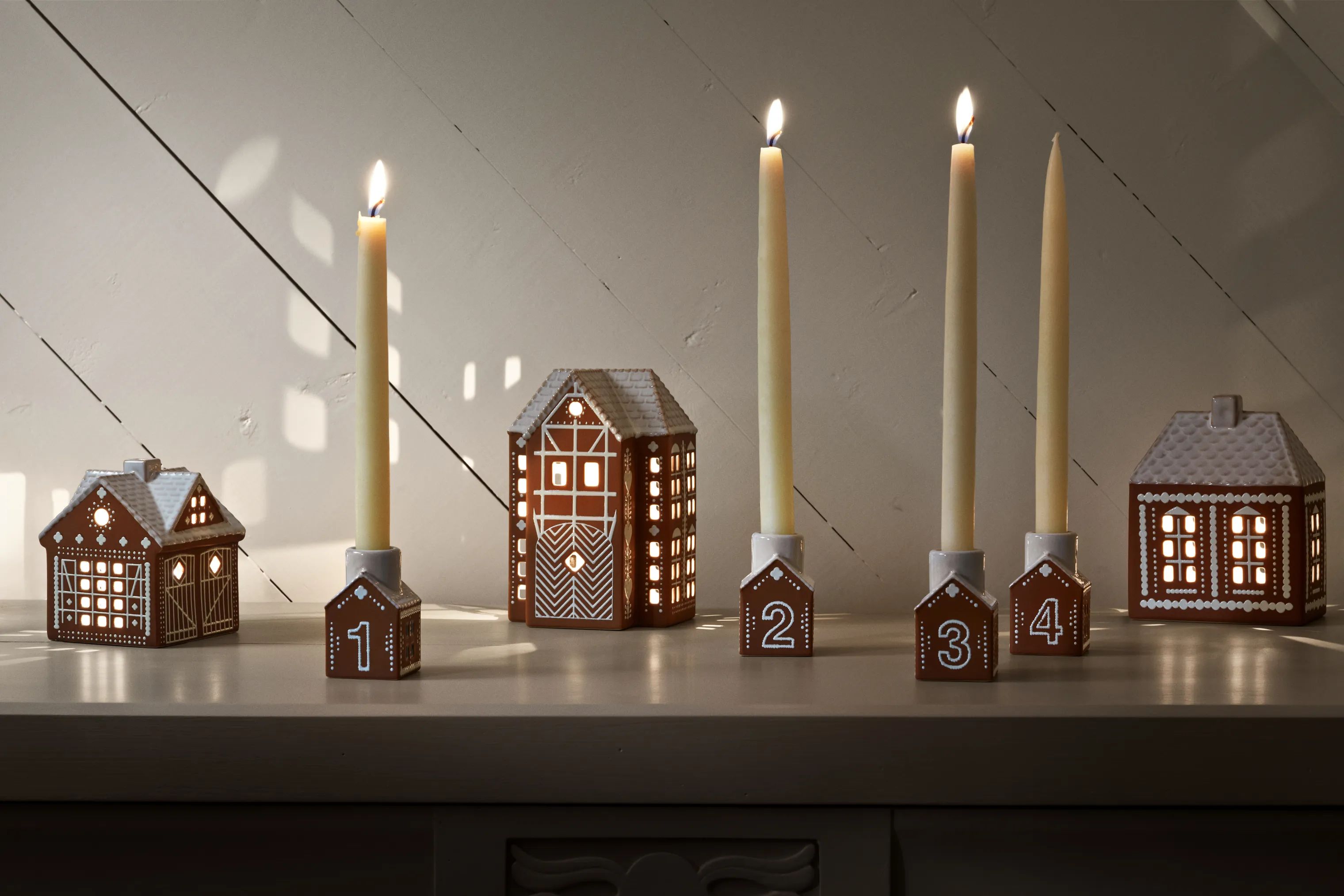 Kähler Jule- og adventsstager Gingerbread Adventsstage - 4 stk. i Brun, 6