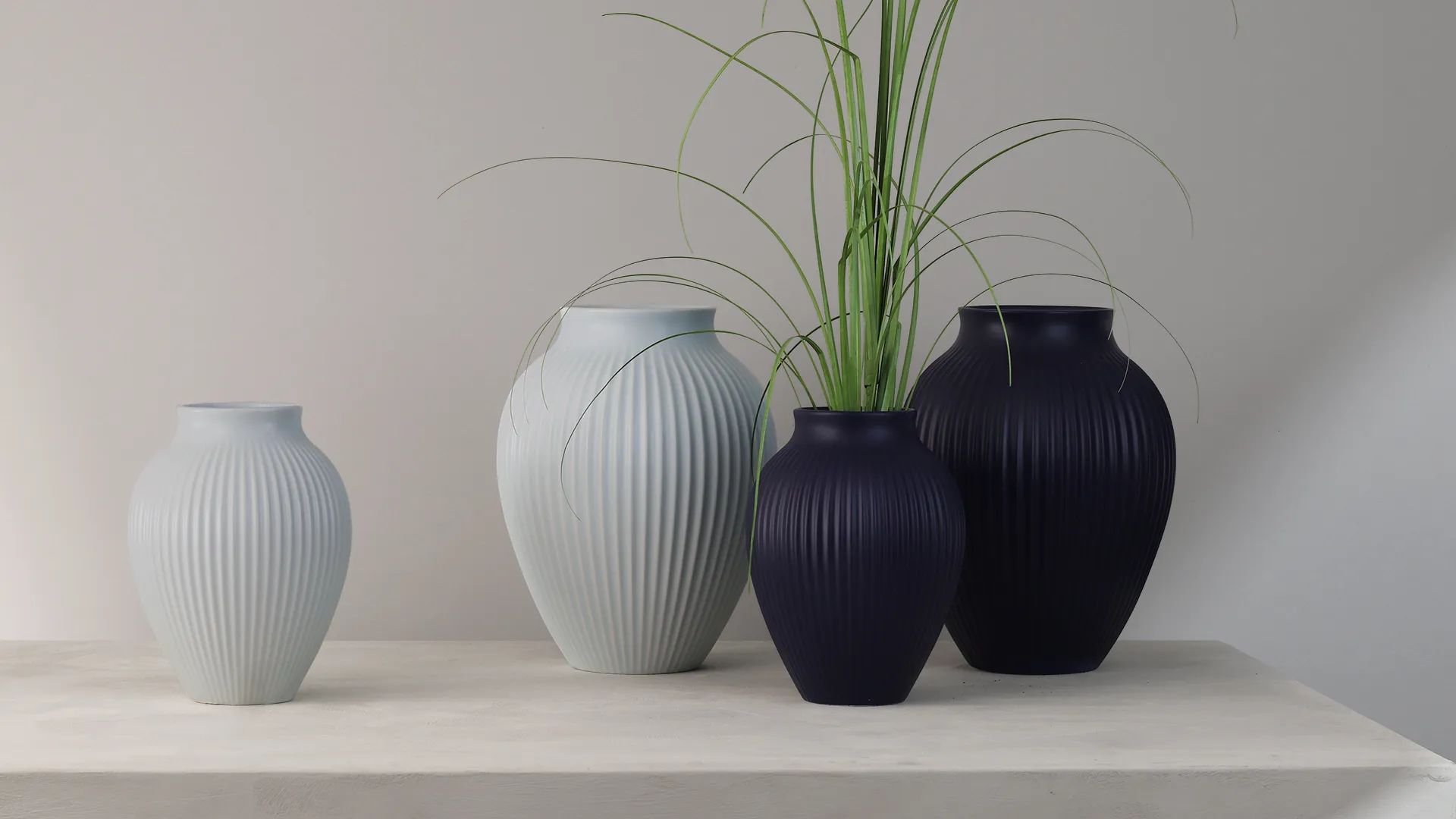Knabstrup Keramik Vaser Ripple Vase i dark blue, 27 cm, 3